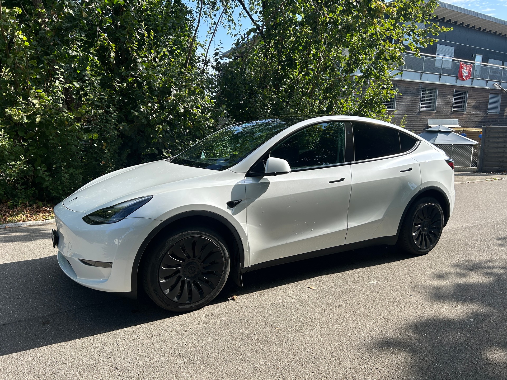 TESLA Long Range AWD-image-0