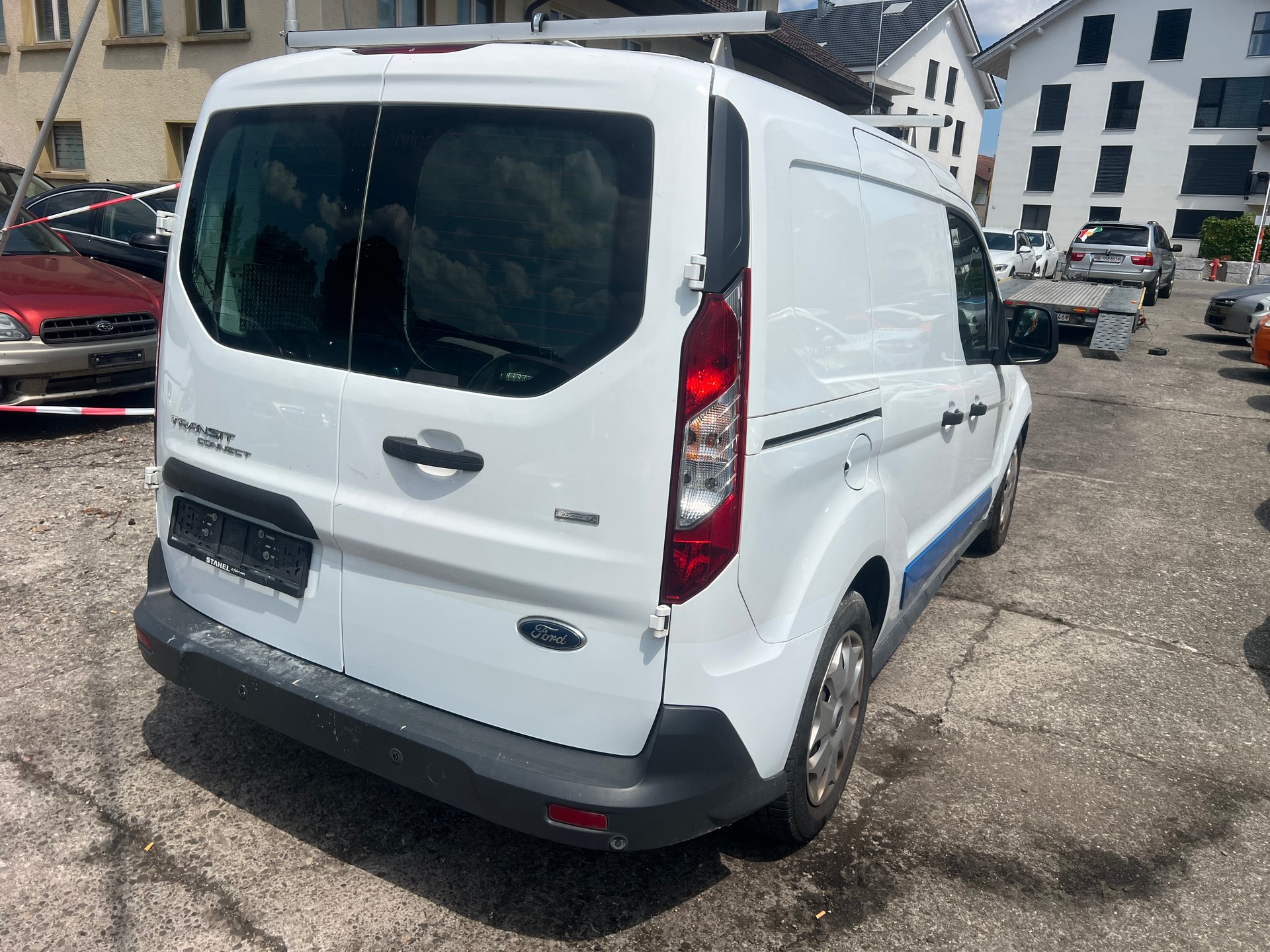 FORD Transit Connect Van T200 1.0 EcoBoost Ambiente-image-2