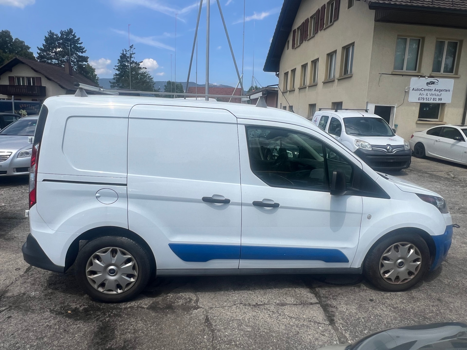 FORD Transit Connect Van T200 1.0 EcoBoost Ambiente-image-3