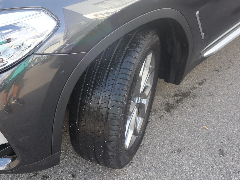 BMW X3 xDrive 20d Individual xLine Steptronic ** Neues Modell ** Voll-Leder ** Navigation ** Frisch Ab MFK & Service **-image-11