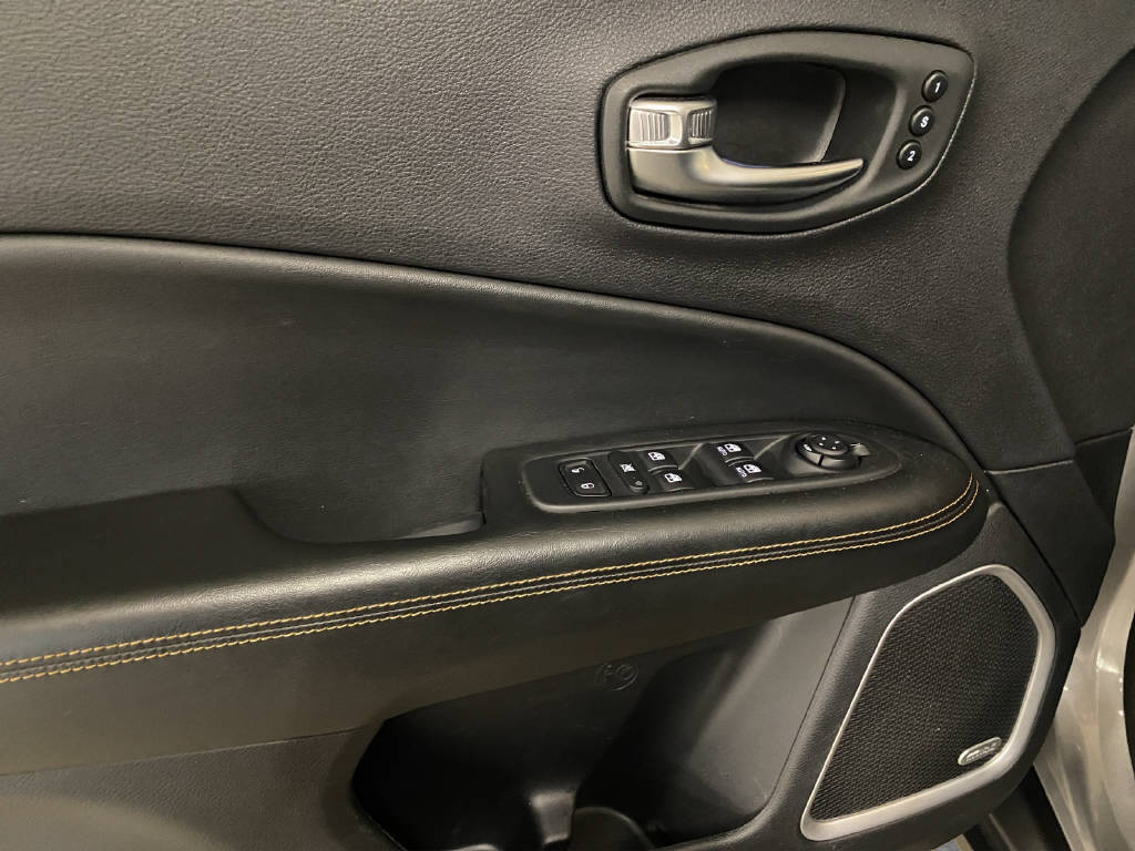 JEEP Compass 1.4 MultiAir Limited AWD-image-11