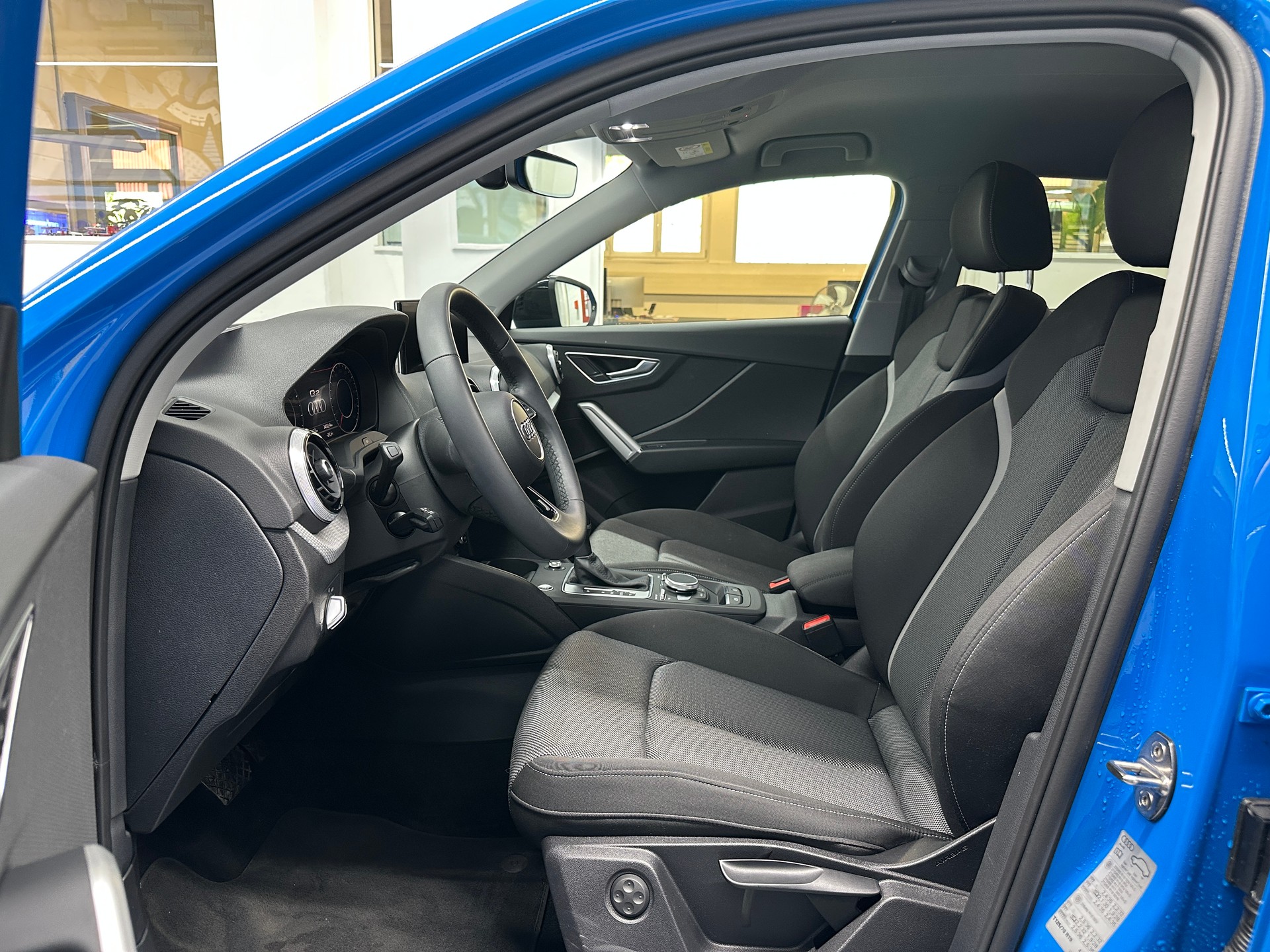 AUDI Q2 35 TFSI S line S-tronic-image-7