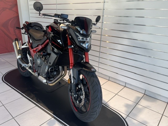 HONDA CB 750 Hornet (35kW)-showroom-element-3