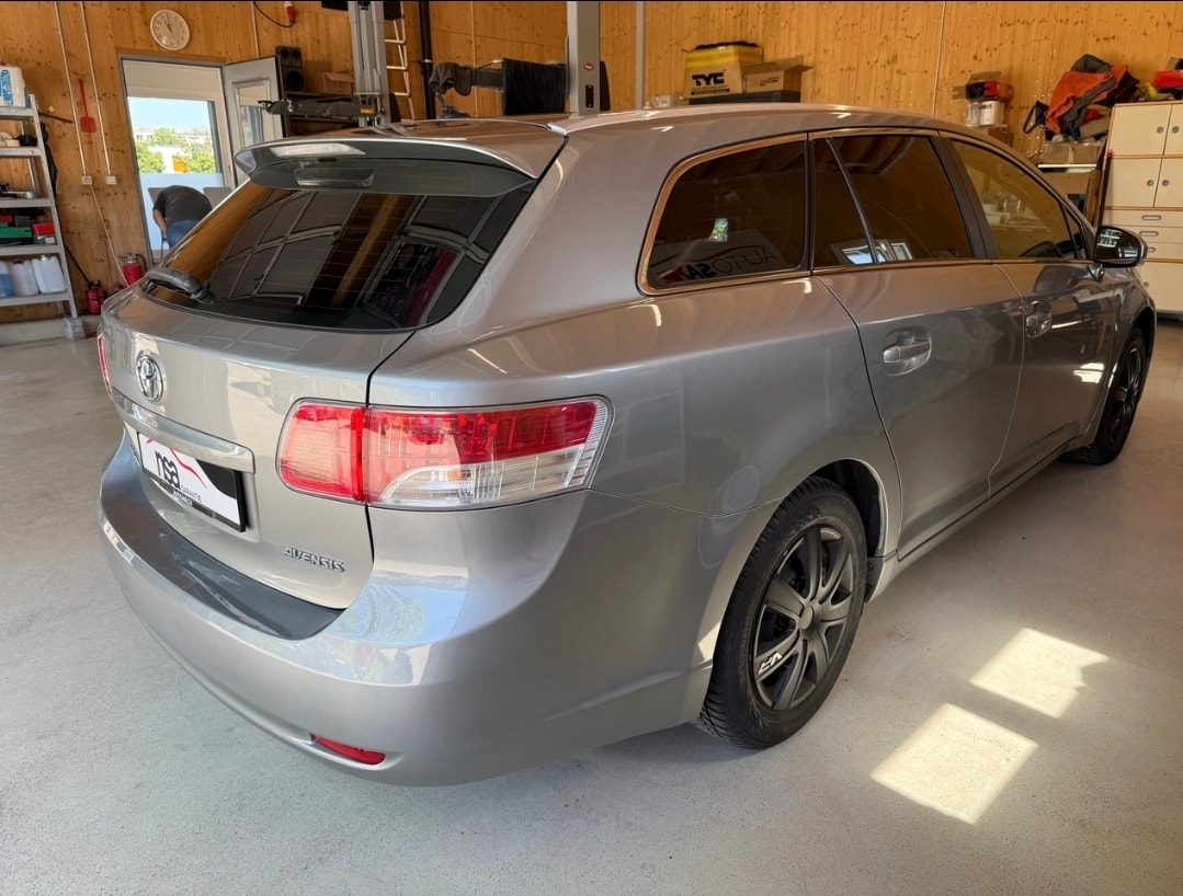 TOYOTA Avensis SW 2.0 Linea Luna Multidrive-showroom-element-3