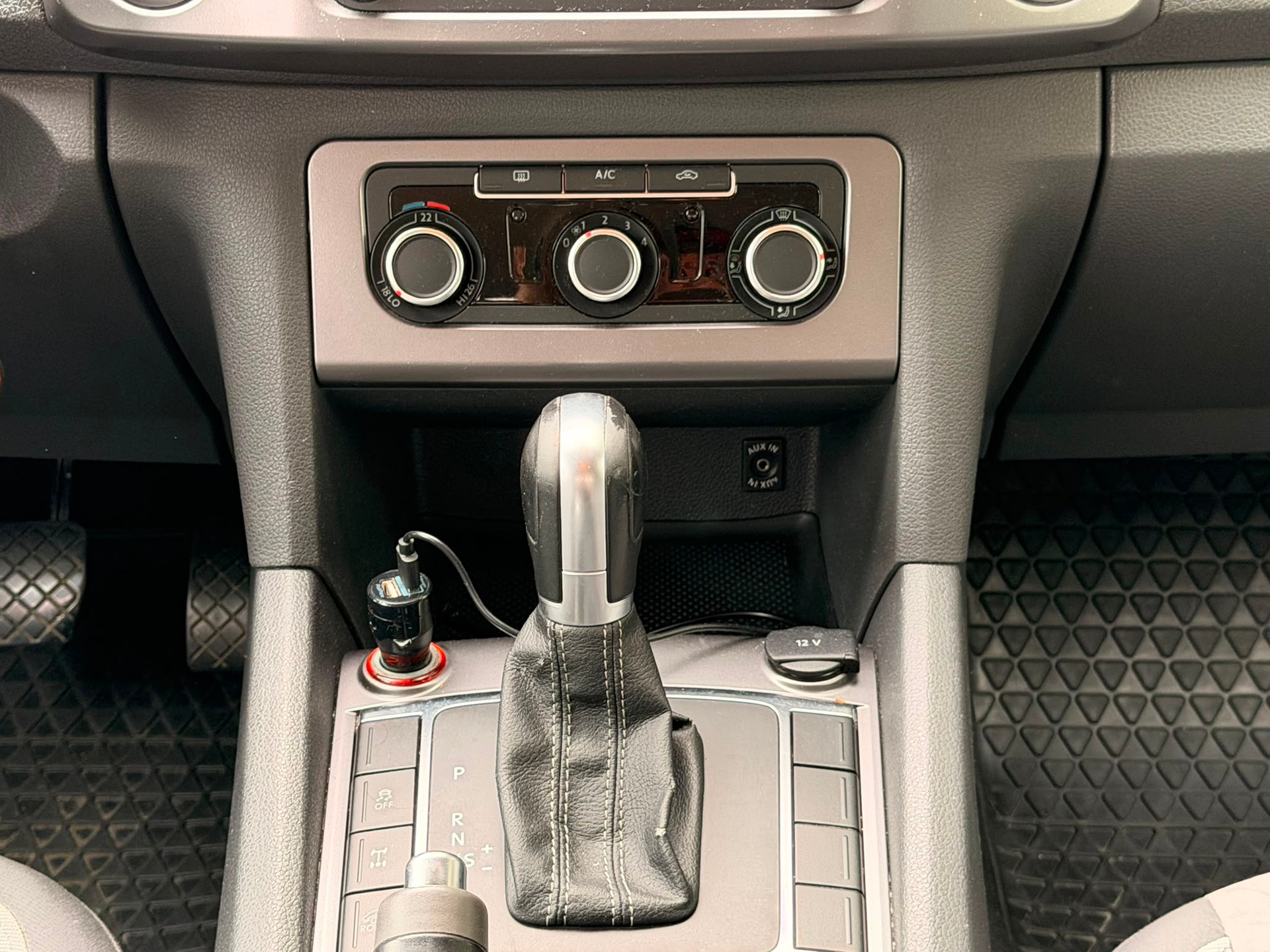 VW Amarok 2.0BiTDI Atacama 4Motion permanent A-image-19