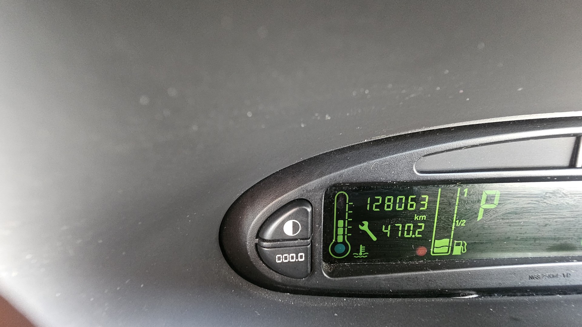 CITROEN Xsara Picasso 2.0i 16V Exclusive Automatic-image-12