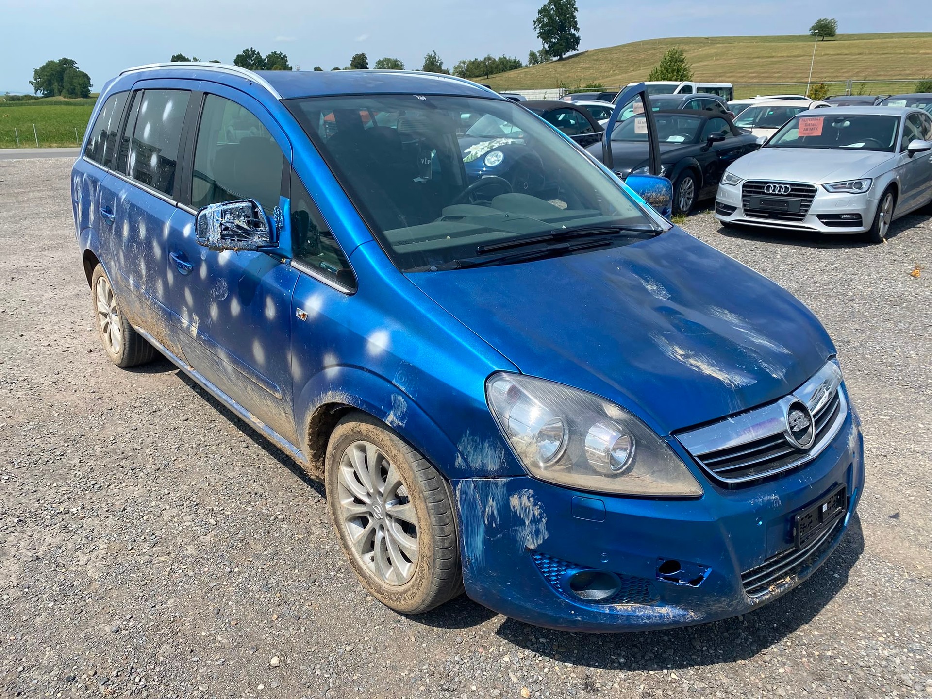 OPEL Zafira 2.2i 16V Anniversary Edition-image-1