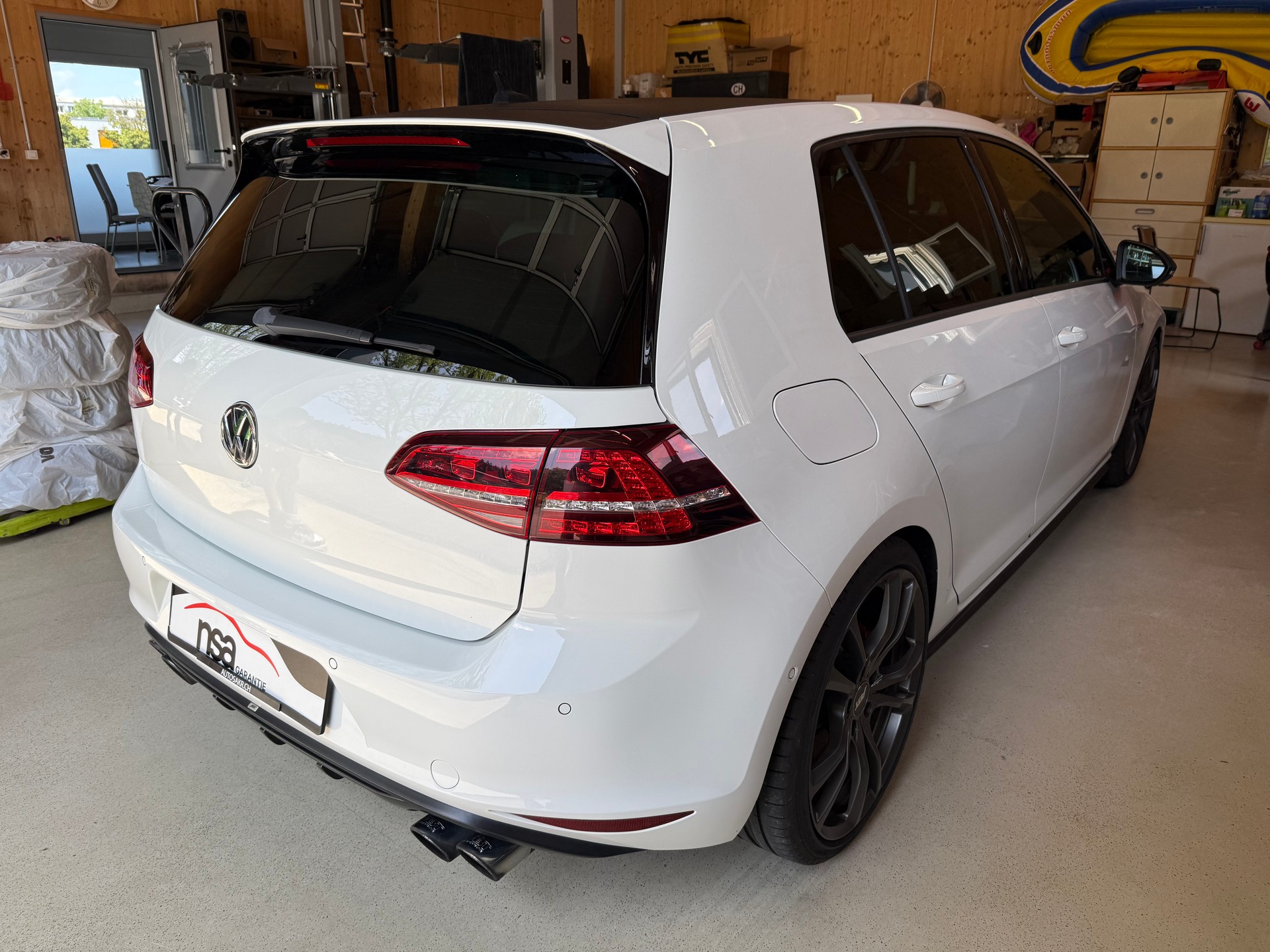 VW Golf 2.0 TSI GTI Performance DSG-image-3