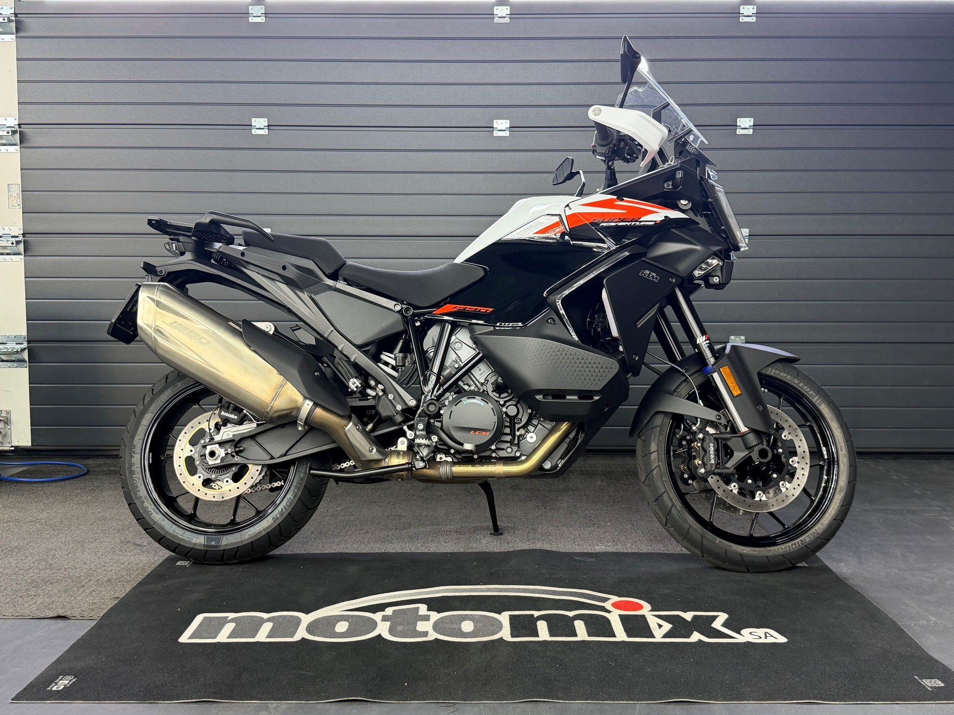 KTM 1390 Super Adventure S EVO-showroom-element-2