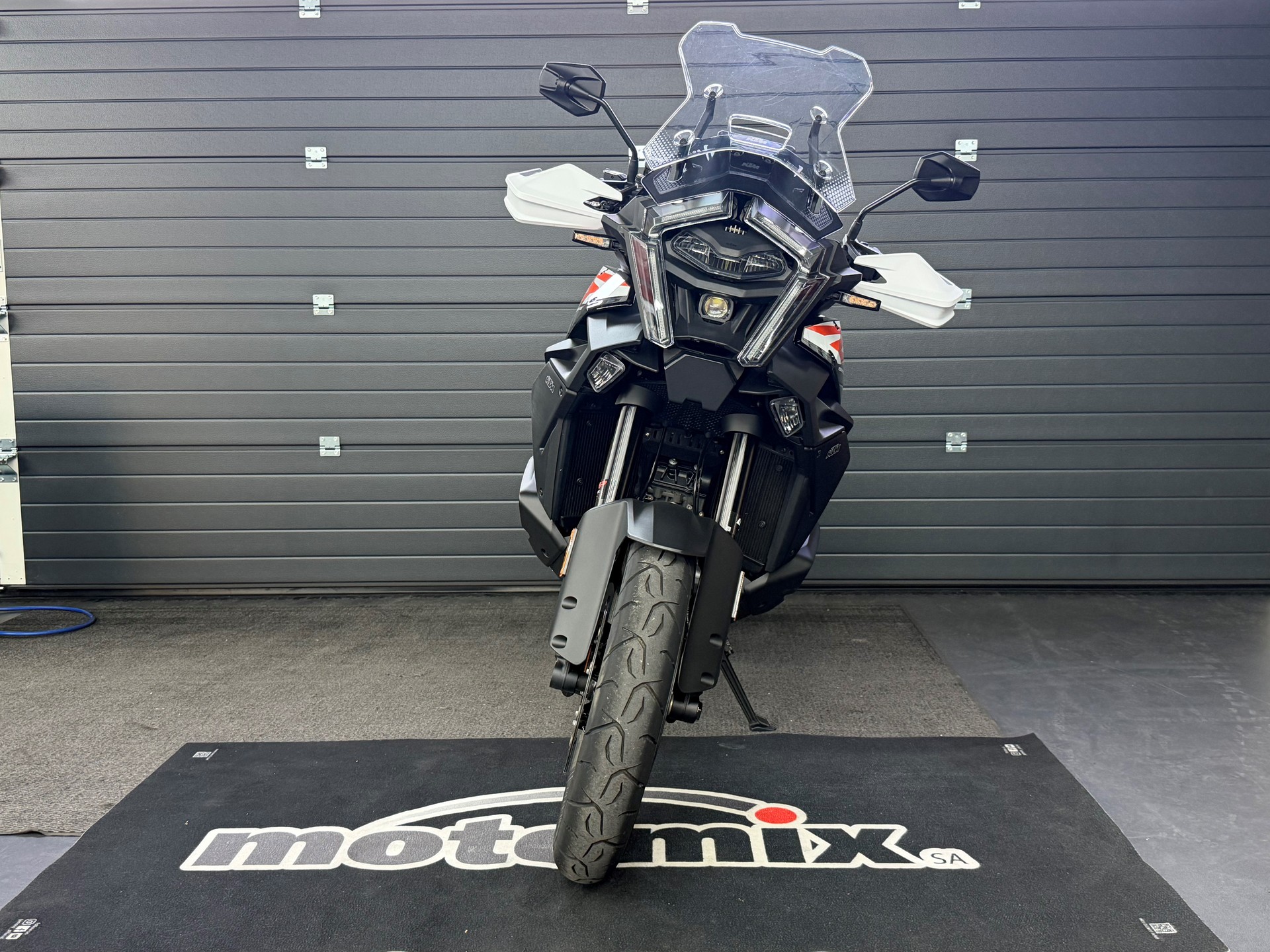 KTM 1390 Super Adventure S EVO-showroom-element-1
