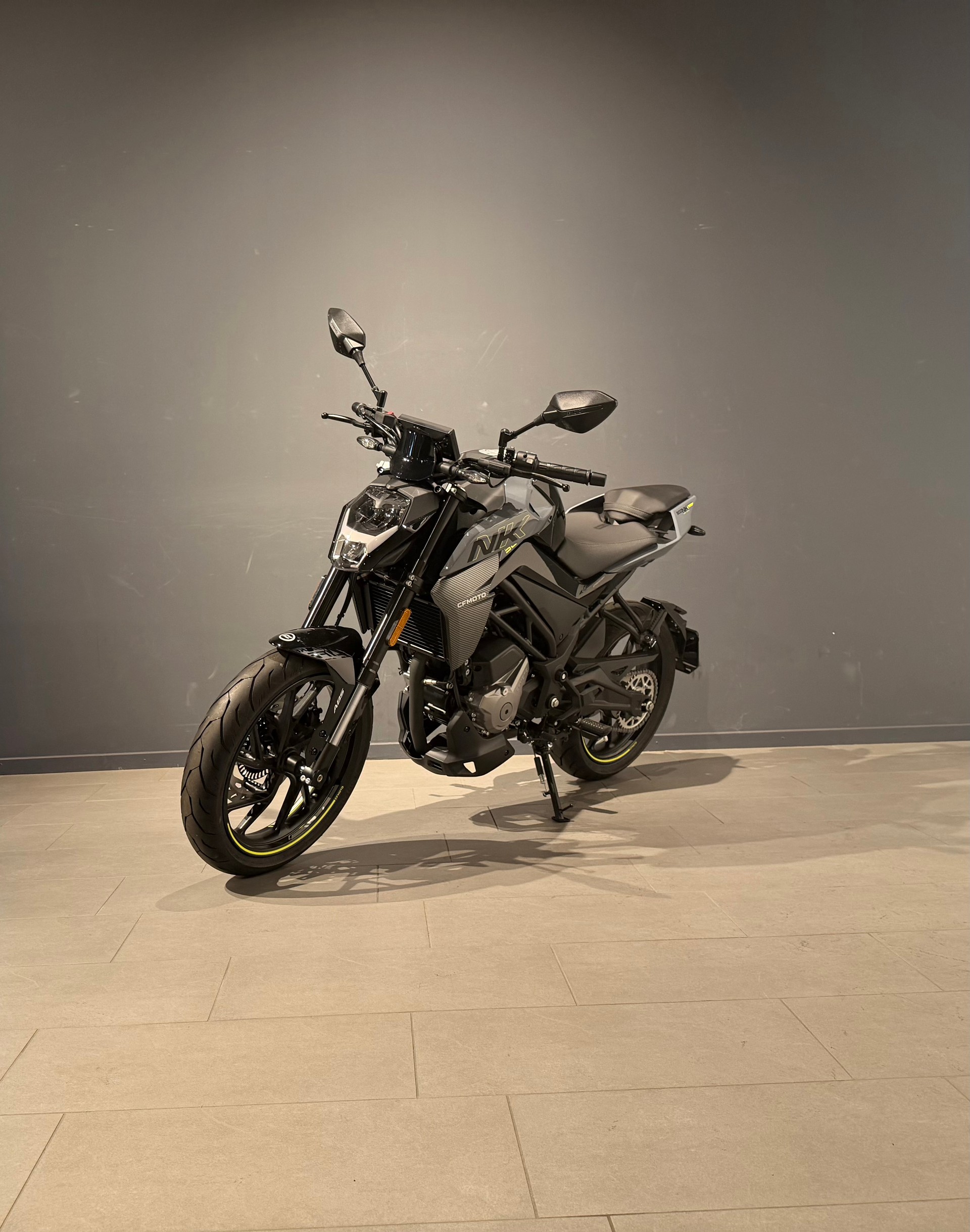 CF MOTO 300NK-showroom-element-2