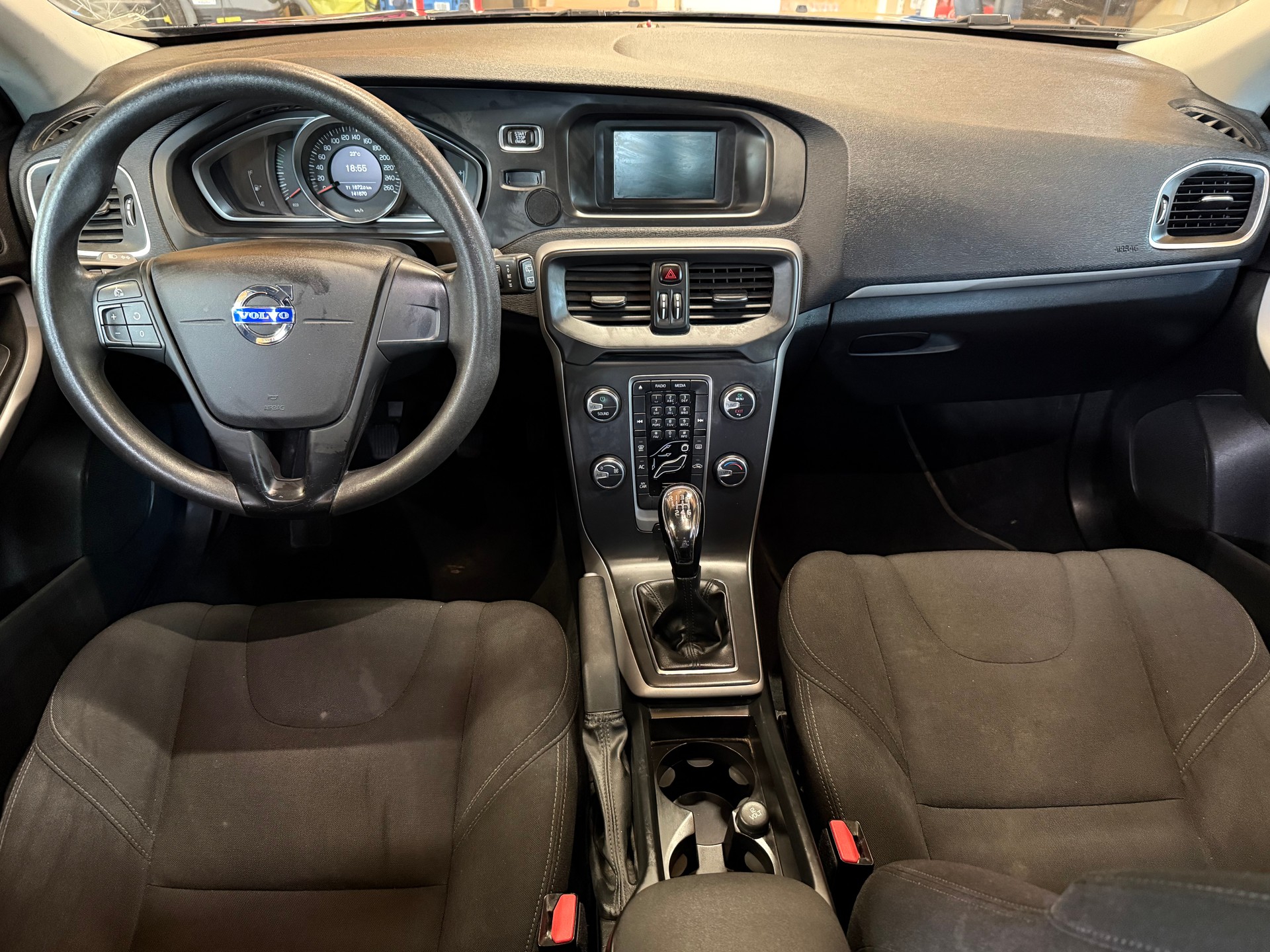 VOLVO V40 D2-image-5