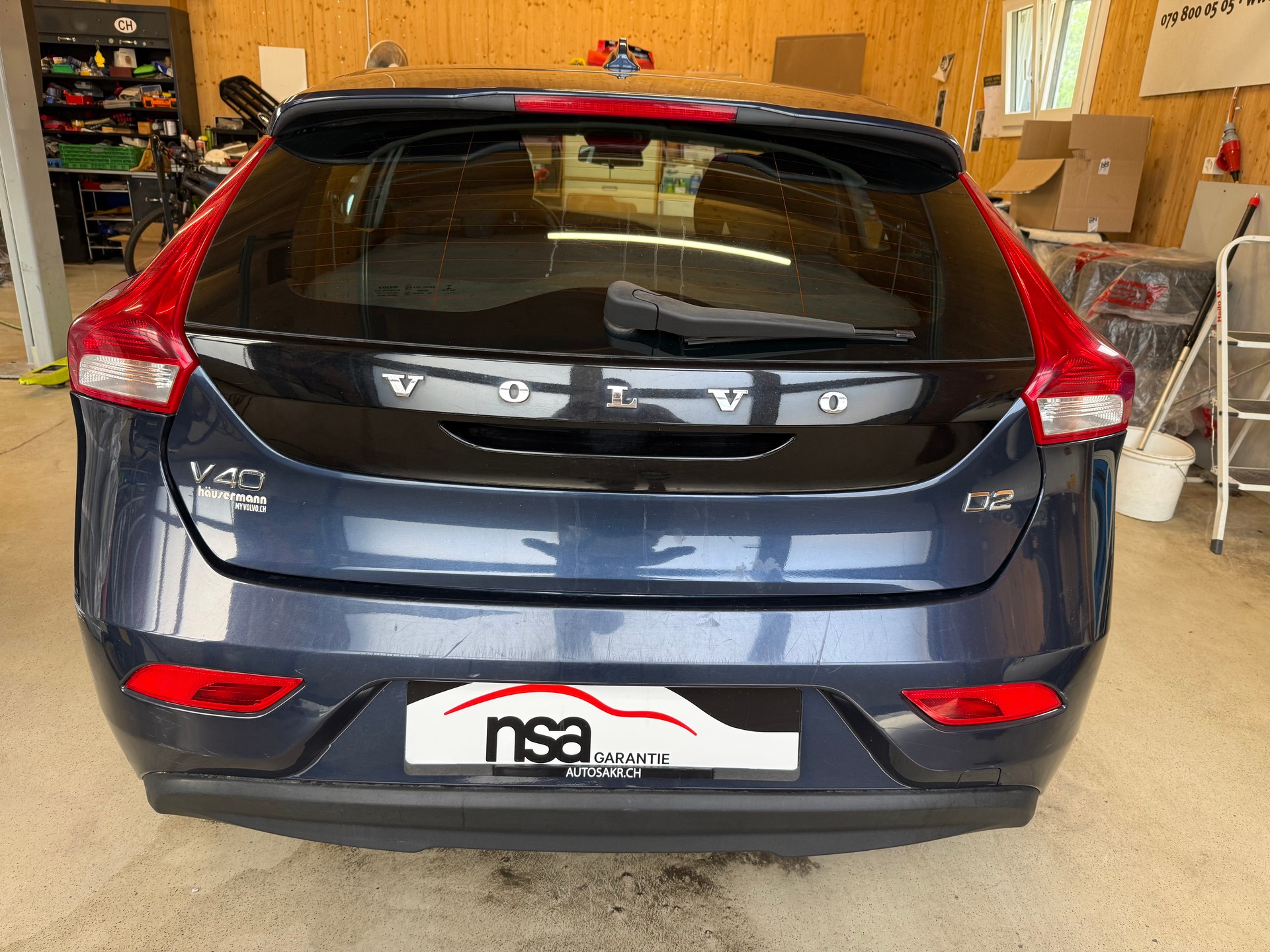 VOLVO V40 D2-image-2