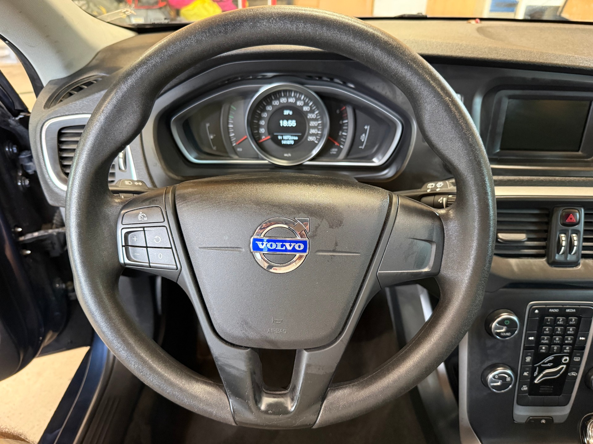 VOLVO V40 D2-image-6