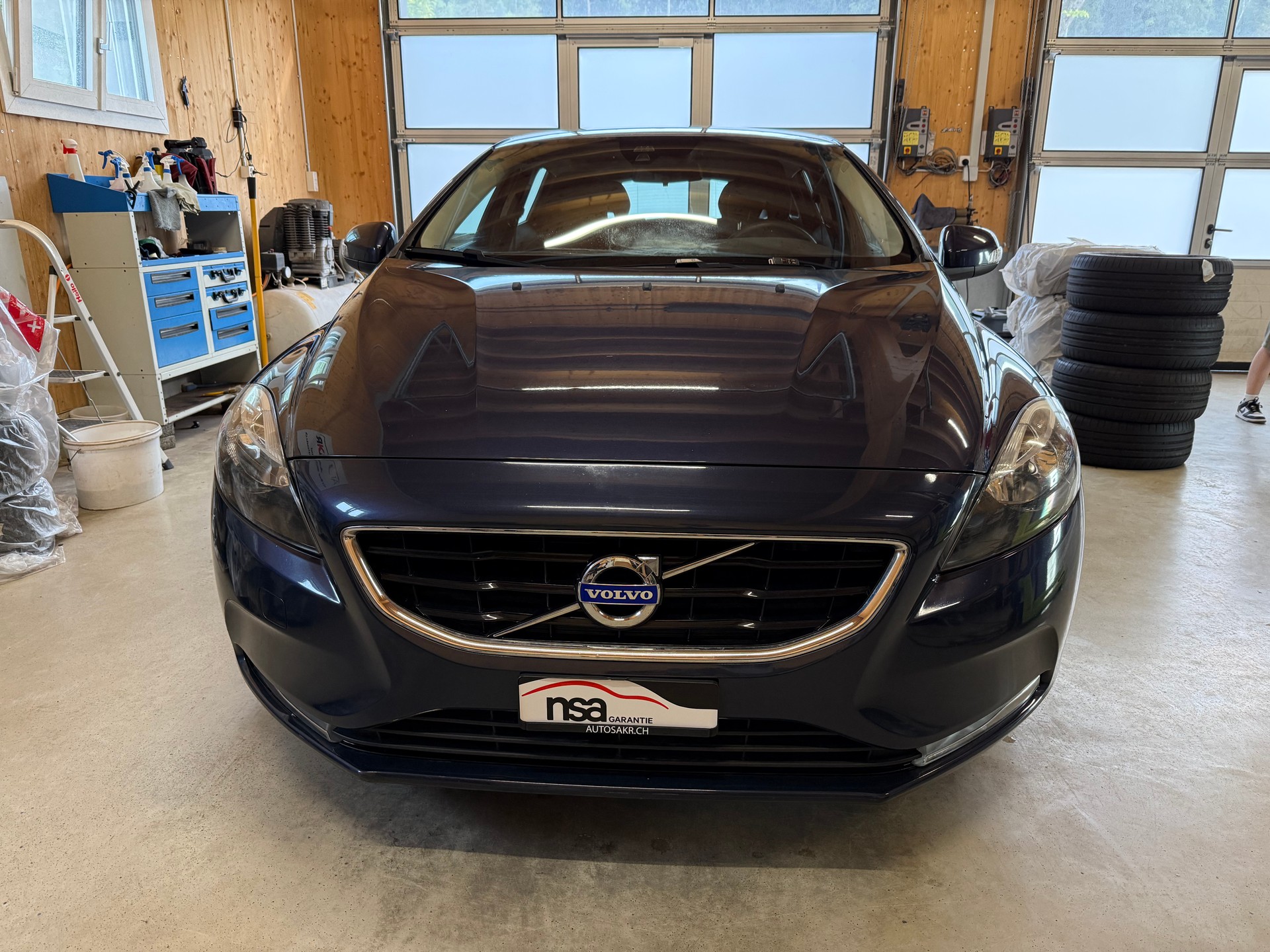 VOLVO V40 D2-image-0