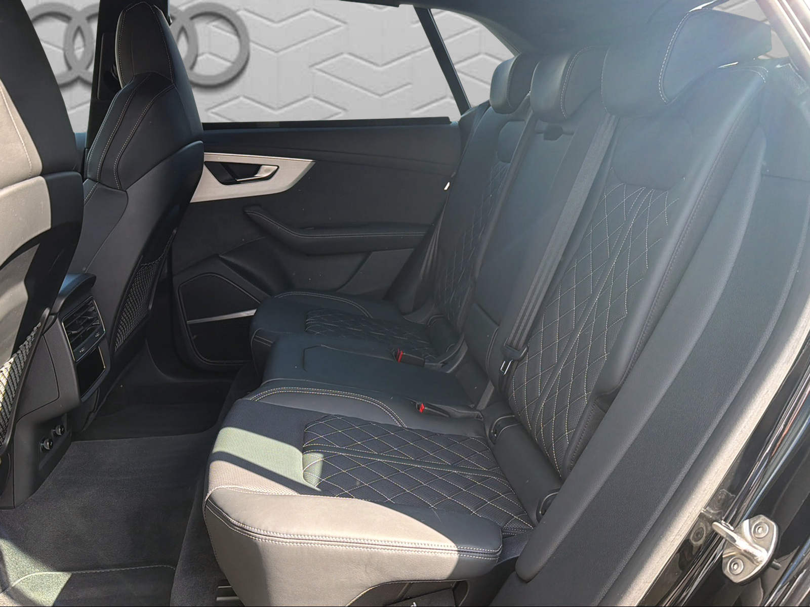 AUDI Q8 SUV 50 TDI quattro tiptronic-image-15