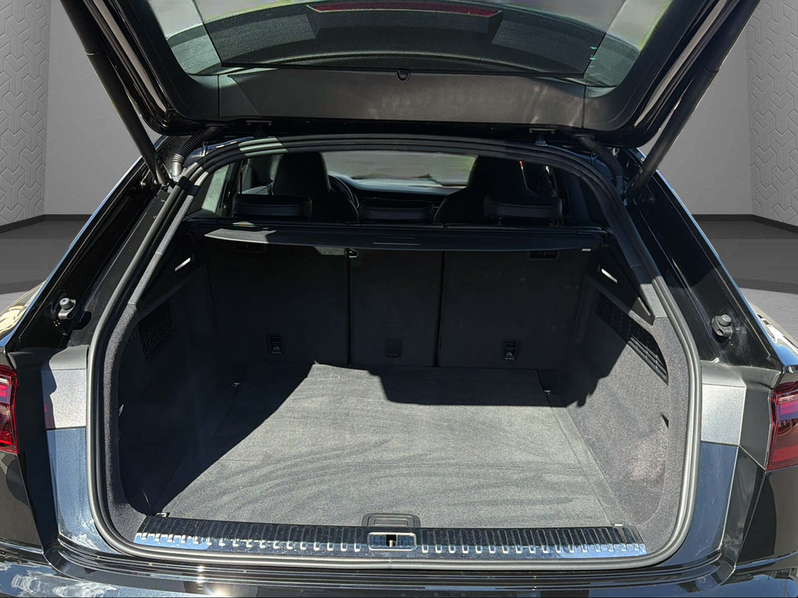 AUDI Q8 SUV 50 TDI quattro tiptronic-image-9