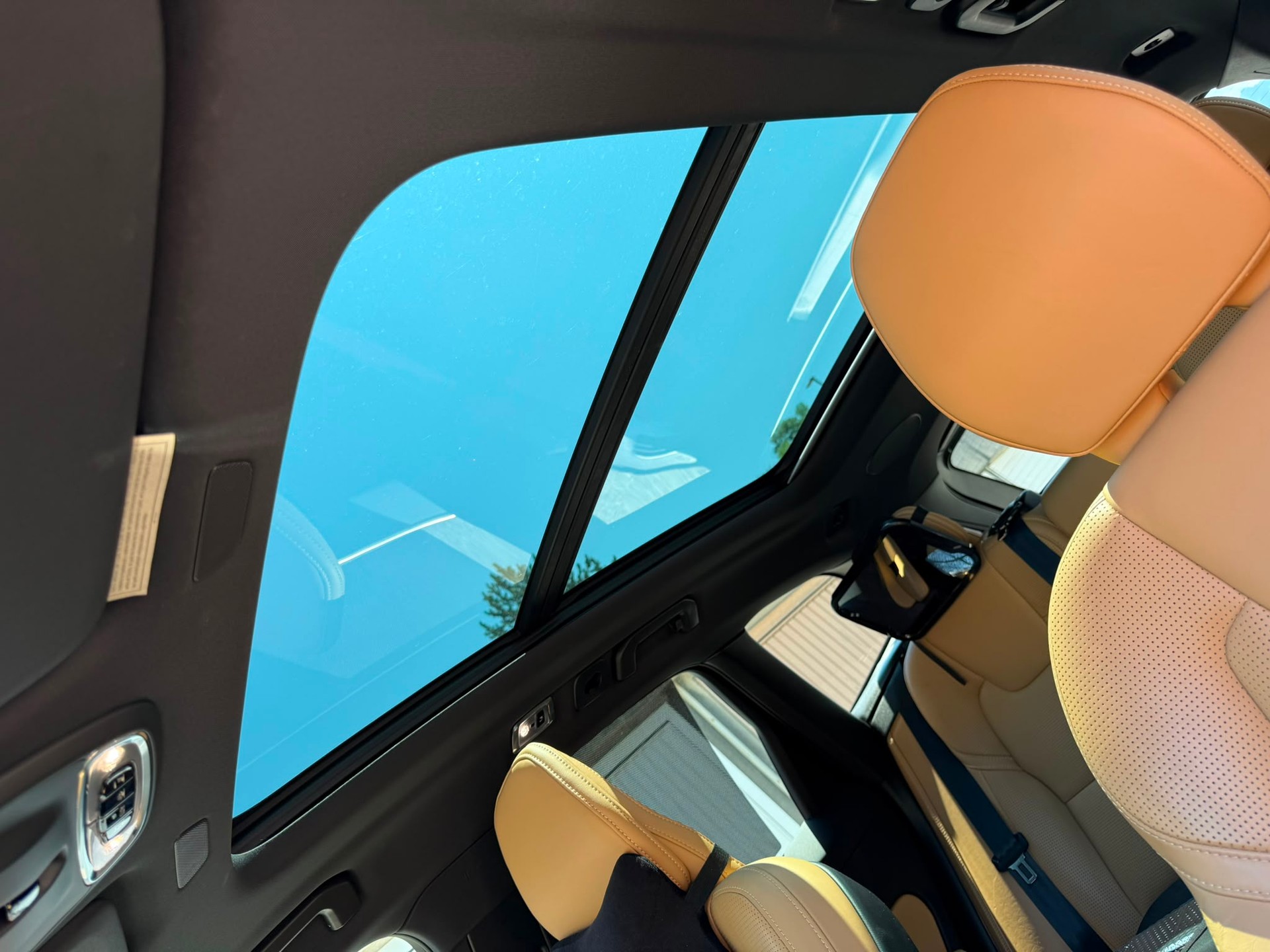 VOLVO XC60-image-4