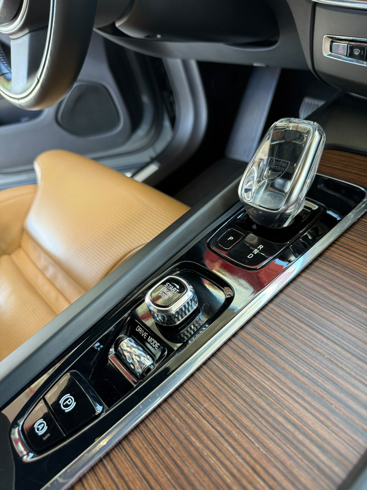 VOLVO XC60-image-5