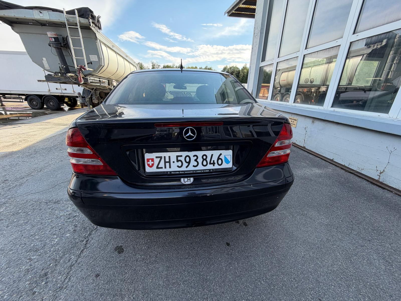 MERCEDES-BENZ C 220 CDI-image-10