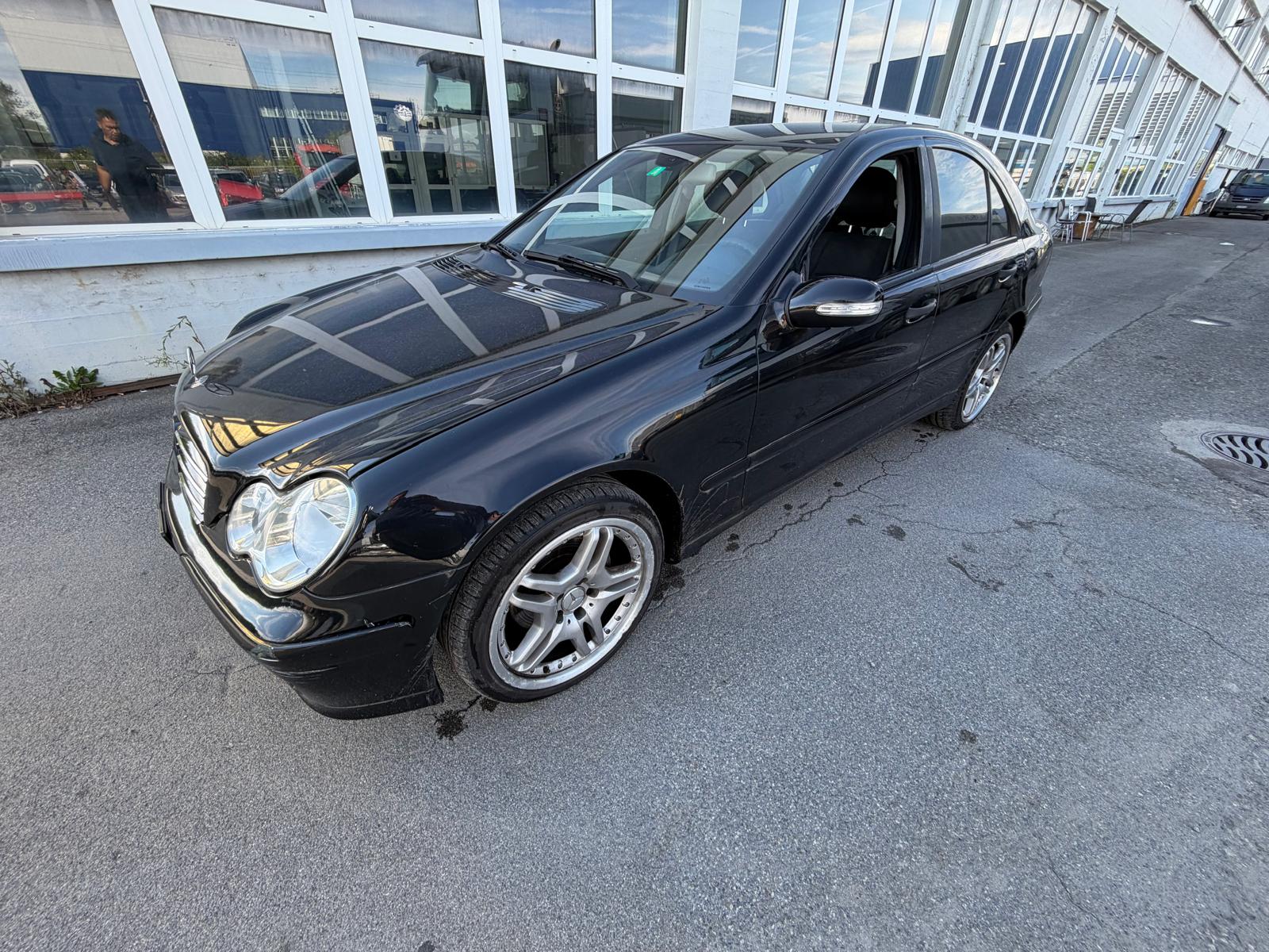 MERCEDES-BENZ C 220 CDI-image-1