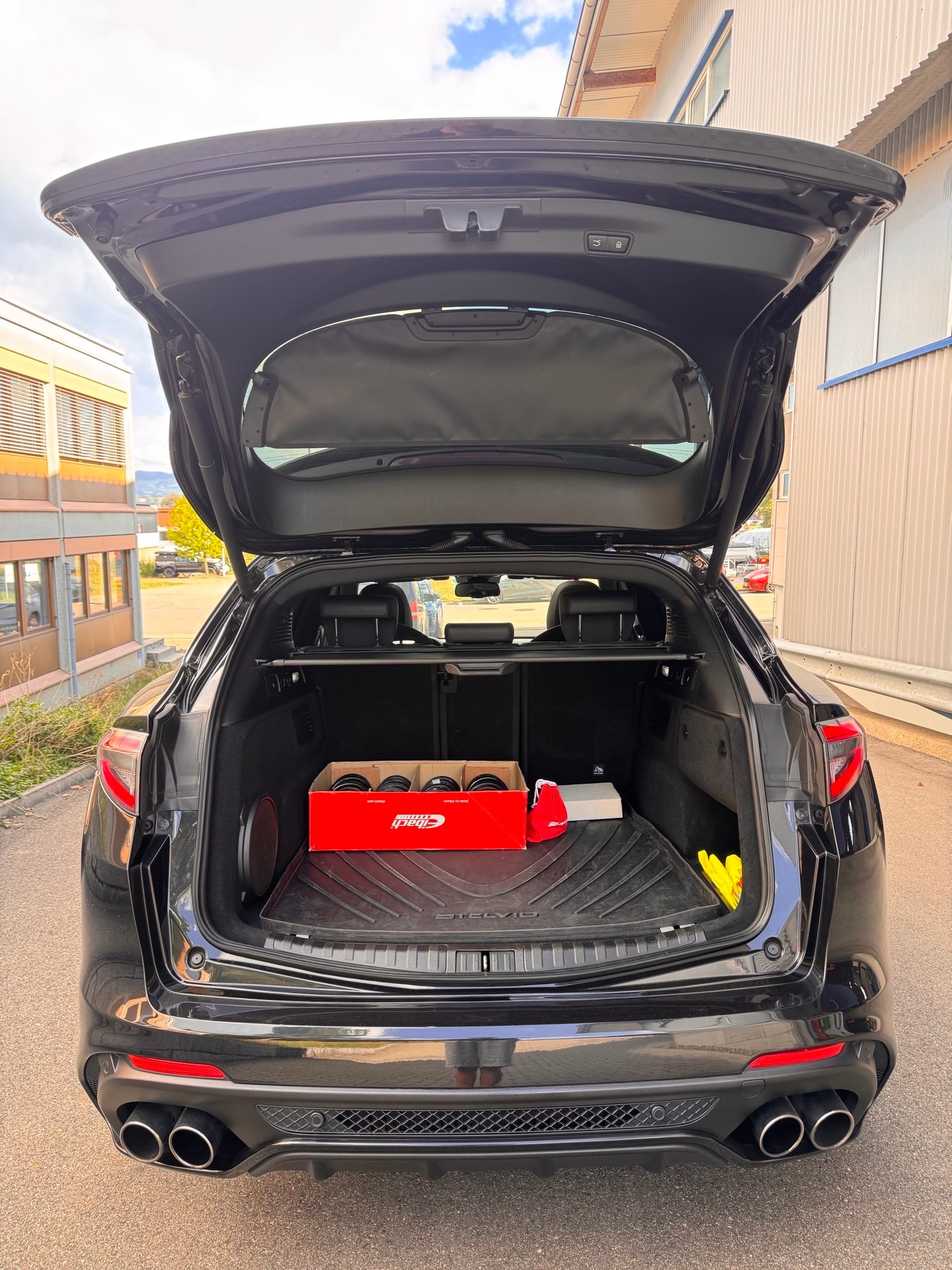 ALFA ROMEO Stelvio 2.9 V6 Quadrifoglio Q4 Automatic-image-4