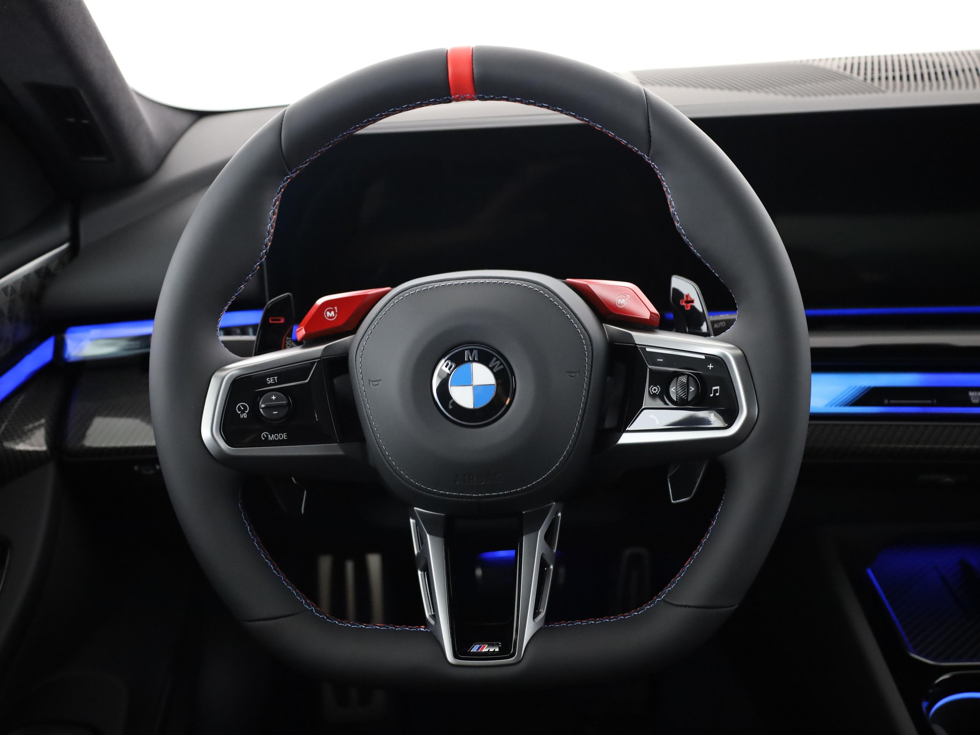 BMW M5 xDrive Limousine-image-19