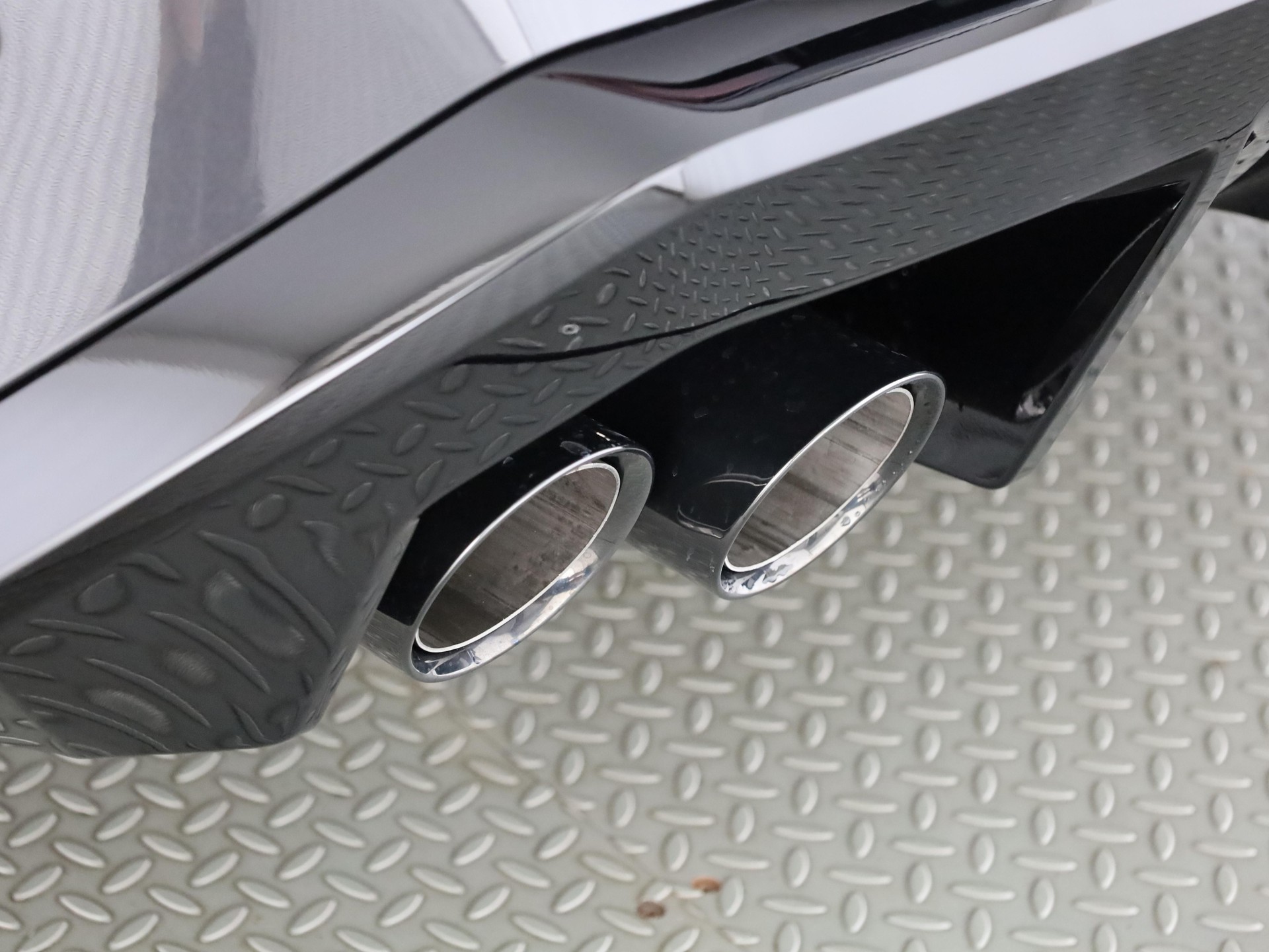BMW M5 xDrive Limousine-image-6