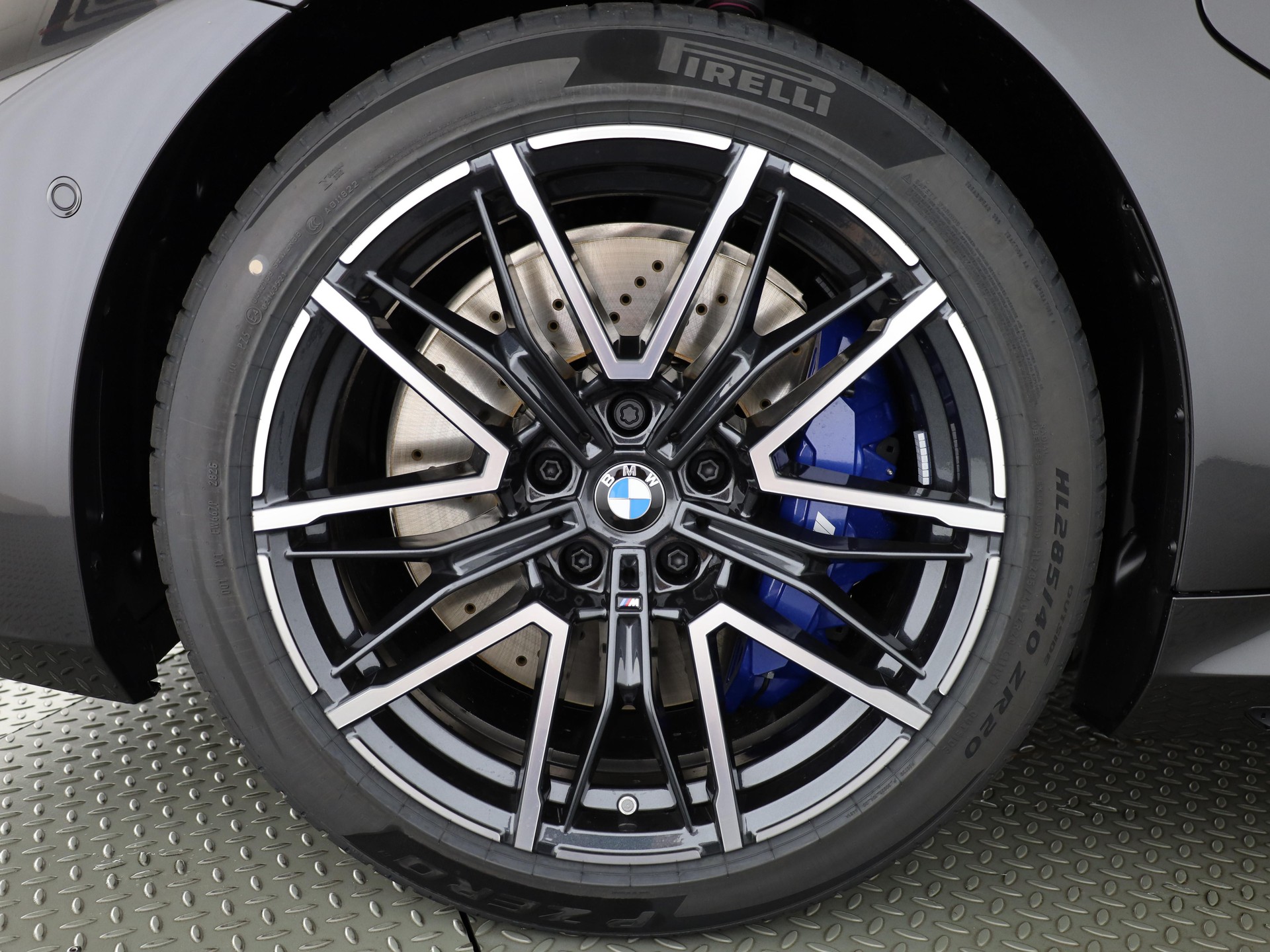 BMW M5 xDrive Limousine-image-22
