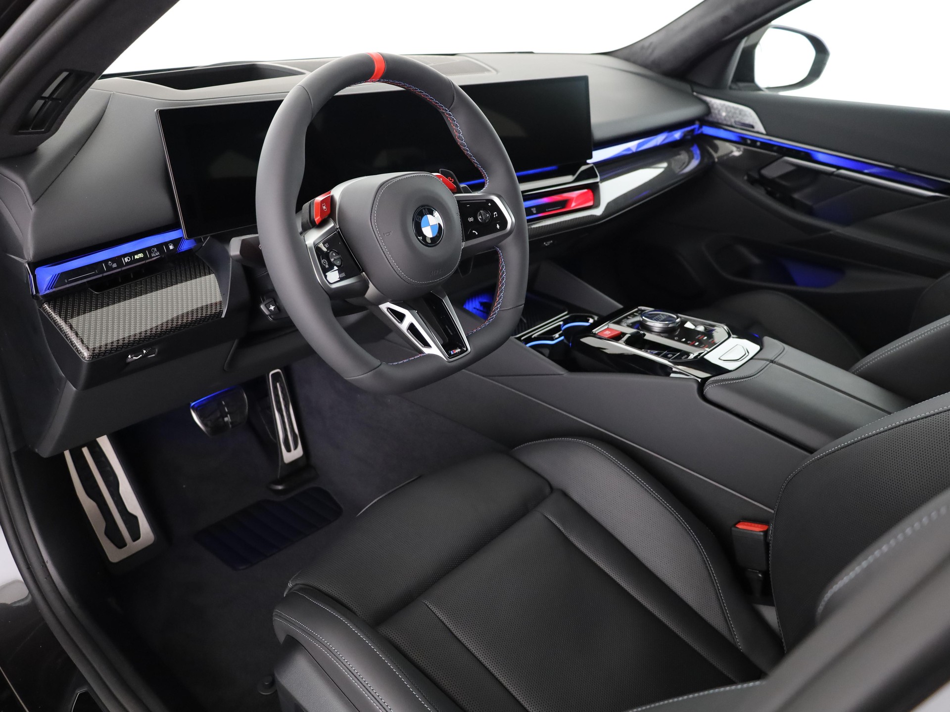 BMW M5 xDrive-image-13