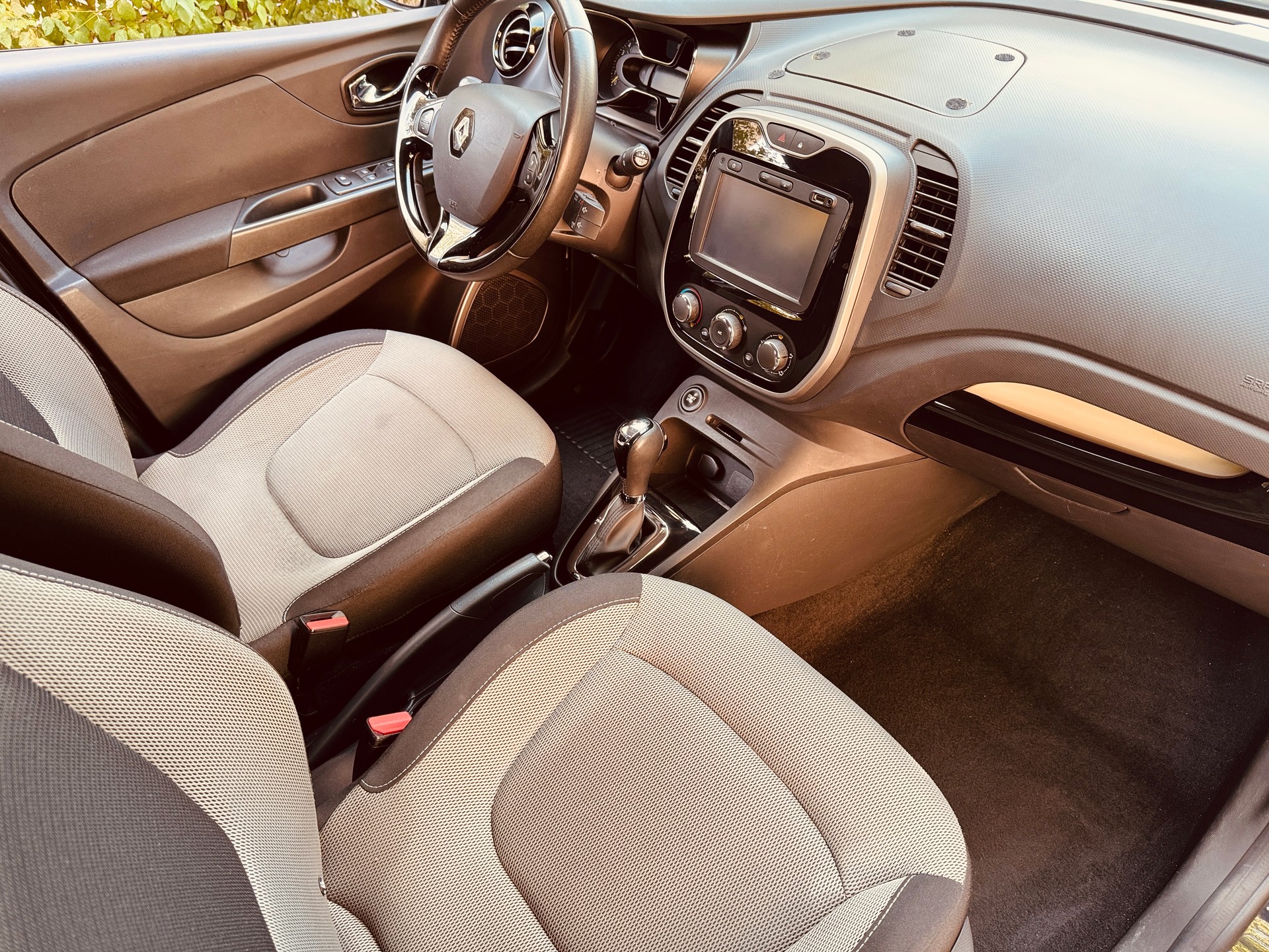 RENAULT Captur 1.2 T 16V Dynamique EDC-image-2