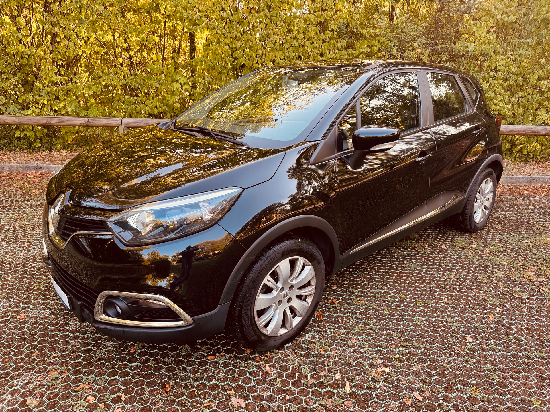 RENAULT Captur 1.2 T 16V Dynamique EDC-image-0