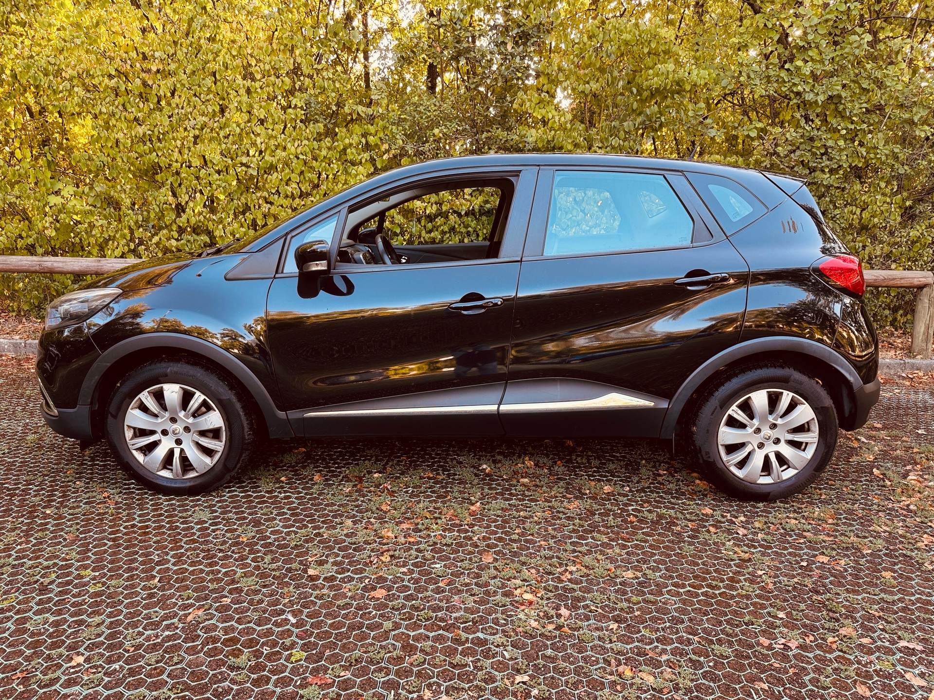 RENAULT Captur 1.2 T 16V Dynamique EDC-image-7