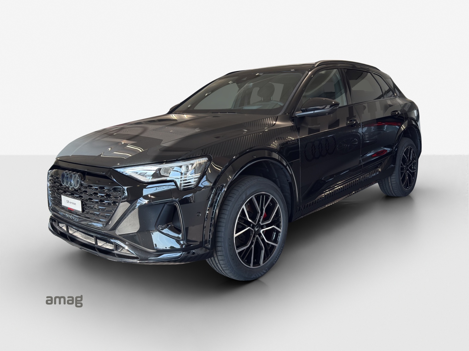 AUDI Q8 55 e-tron edition Dakar quattro