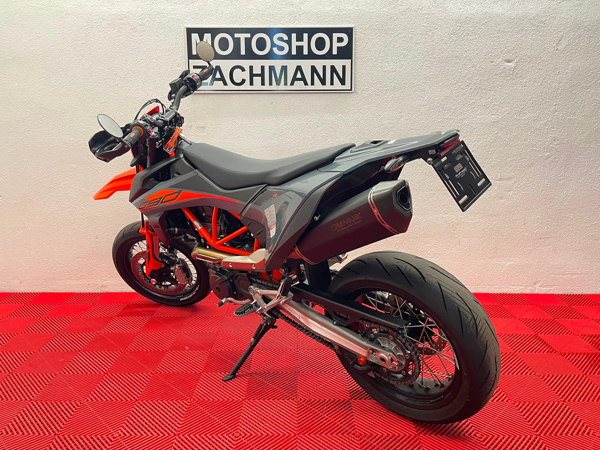 KTM 690 SMC R-image-4