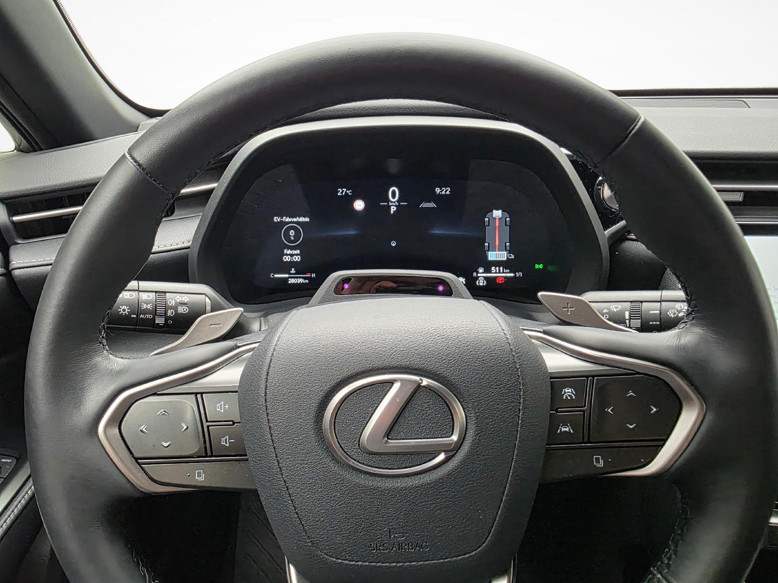 LEXUS LBX 1.5 Hybrid Relax AWD-image-8
