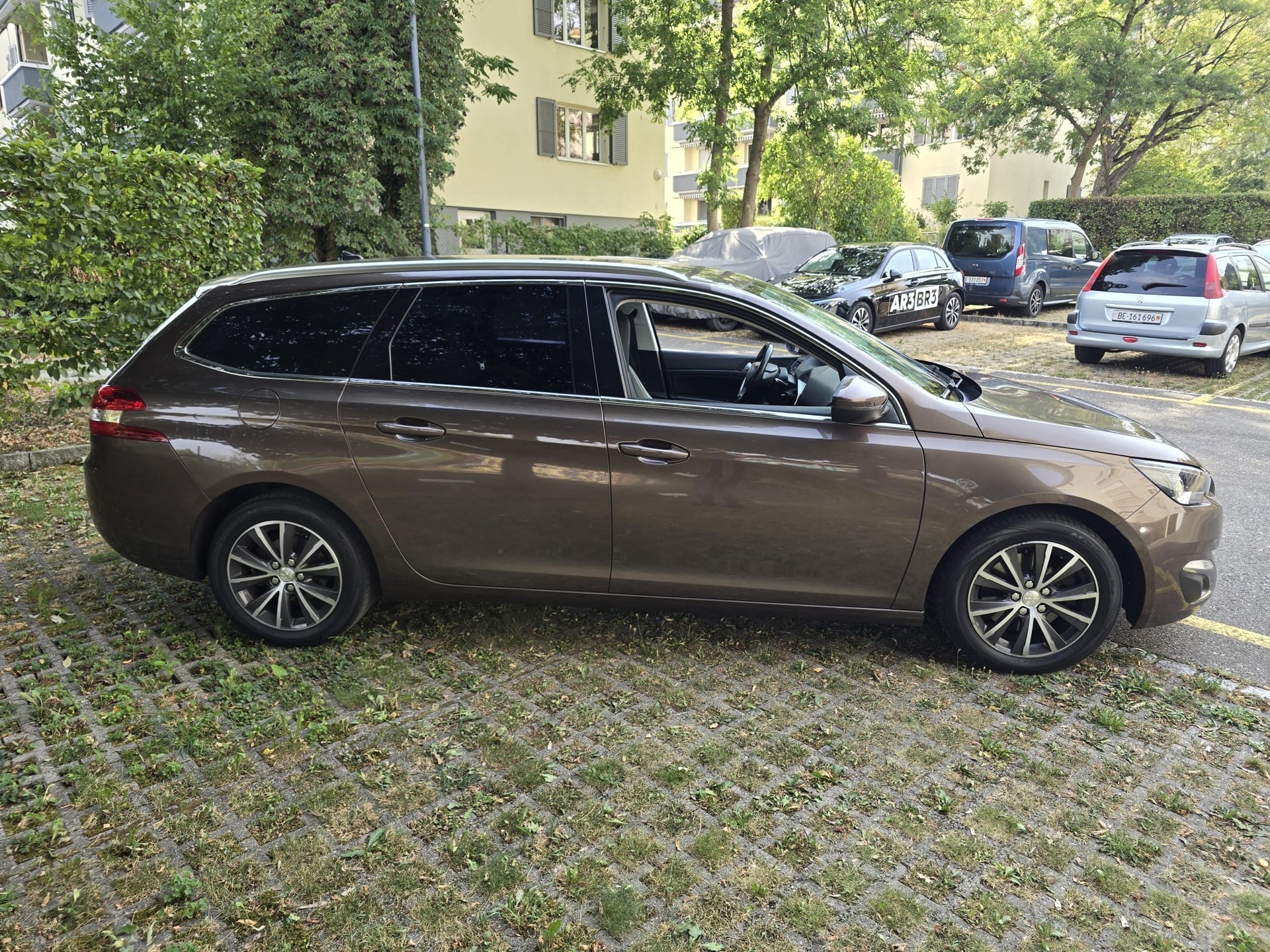PEUGEOT 308-image-2