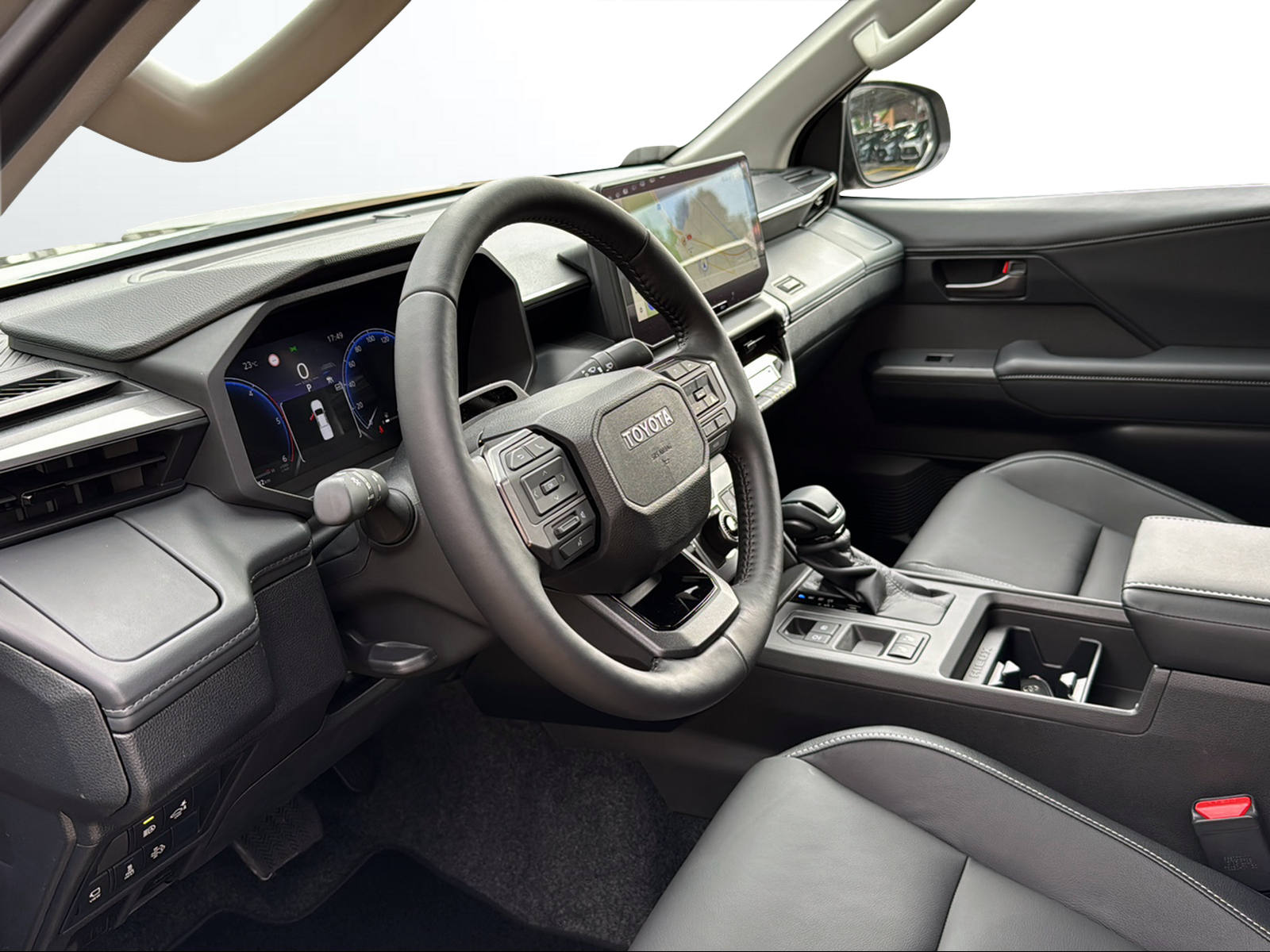 TOYOTA Hilux 2.8d MHEV Style Double Cab 4x4-image-6