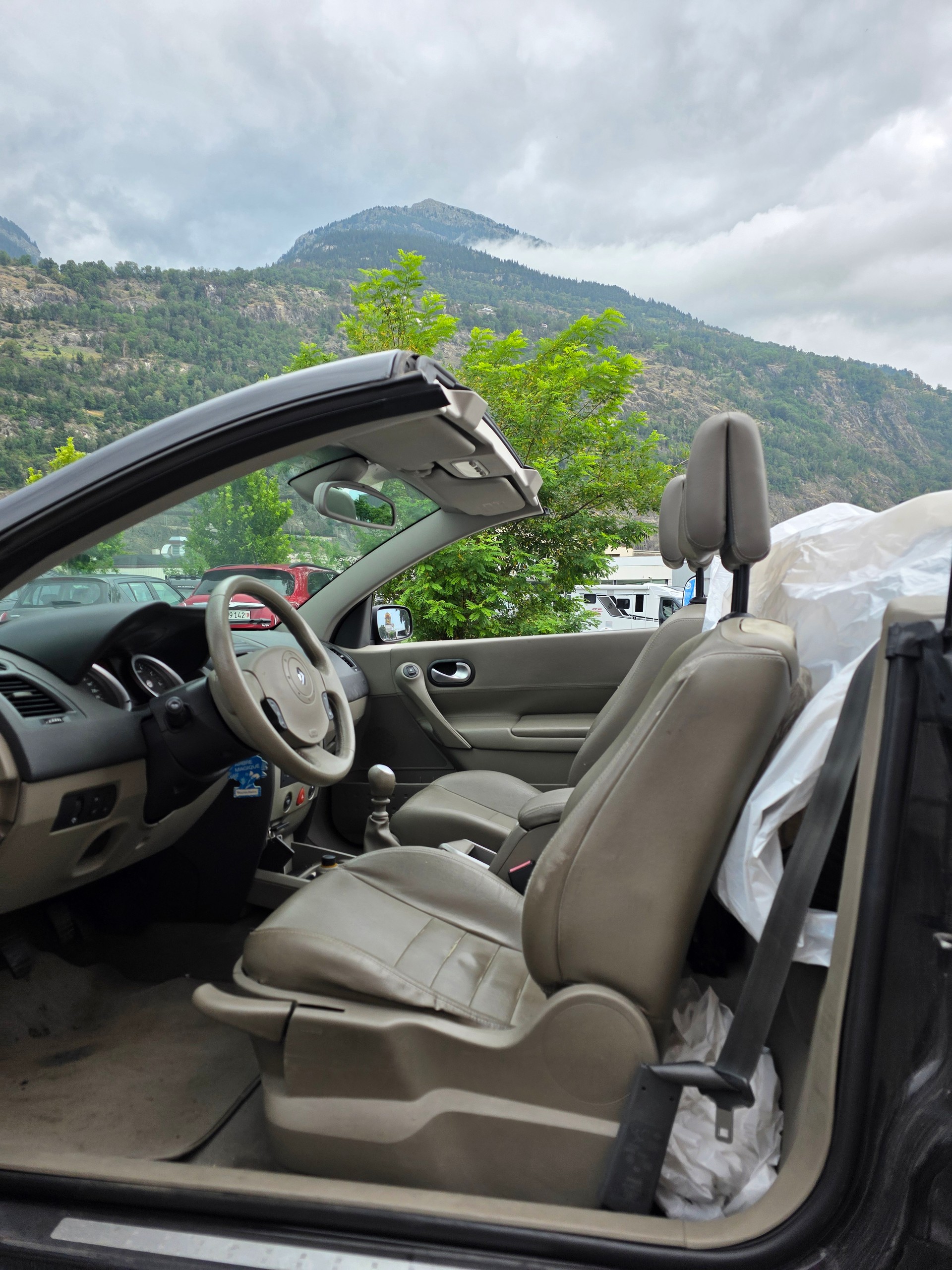 RENAULT Mégane C-C 2.0 16V T Privilège Luxe-image-11