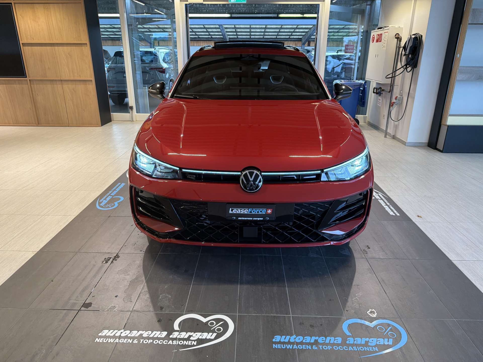 VW Passat Variant 1.5 TSi PHEV R-Line 272PS DSG-Automat-image-10