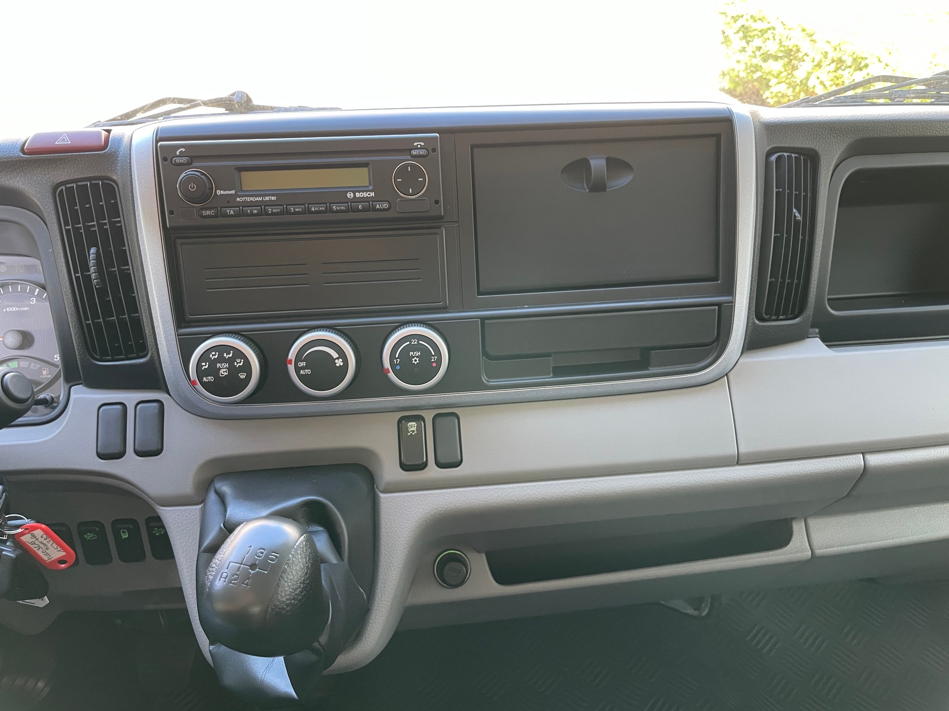 MITSUBISHI Fuso Canter 3C15 Hinterkipper + Box-image-17