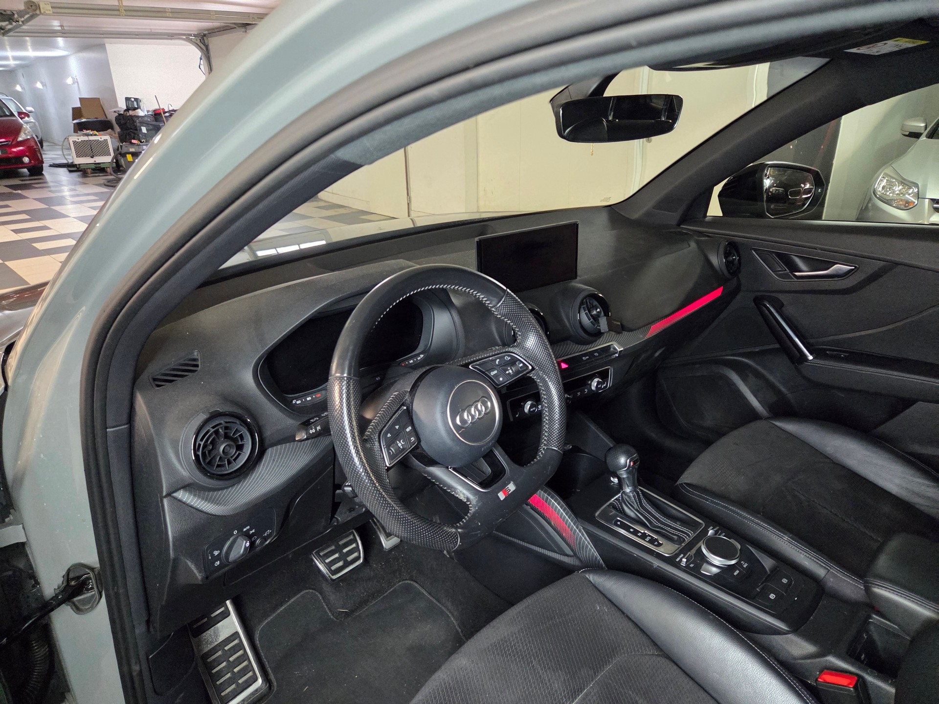 AUDI Q2 1.4 TFSI Edition # 1 S-tronic-image-9