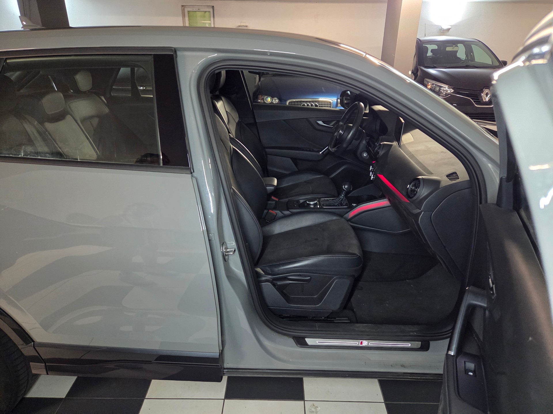 AUDI Q2 1.4 TFSI Edition # 1 S-tronic-image-13
