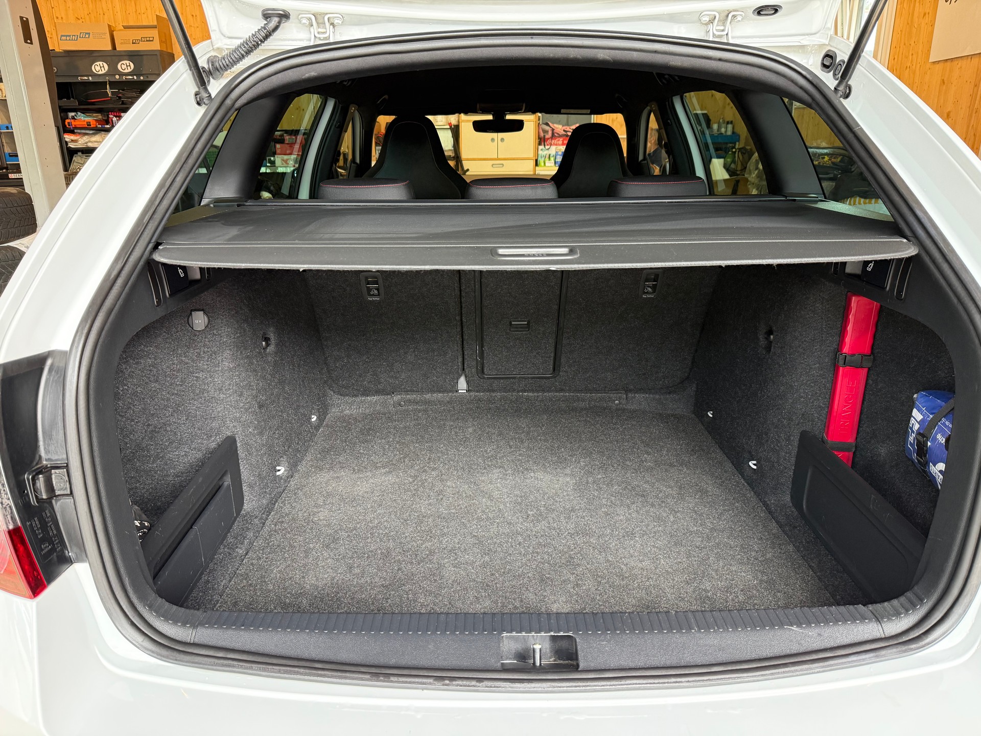 SKODA Octavia Combi 2.0 TDI RS 4x4 DSG-image-13