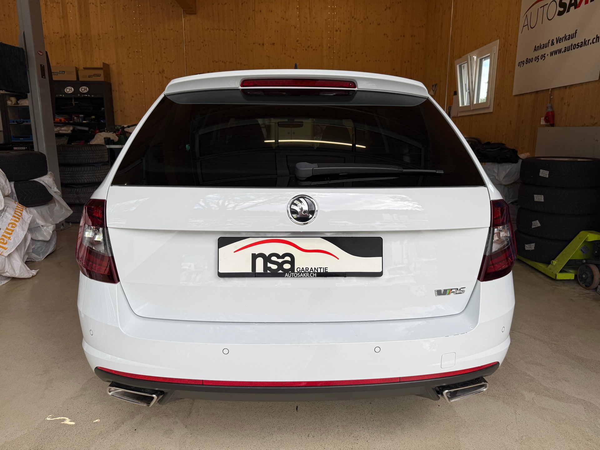 SKODA Octavia Combi 2.0 TDI RS 4x4 DSG-image-4