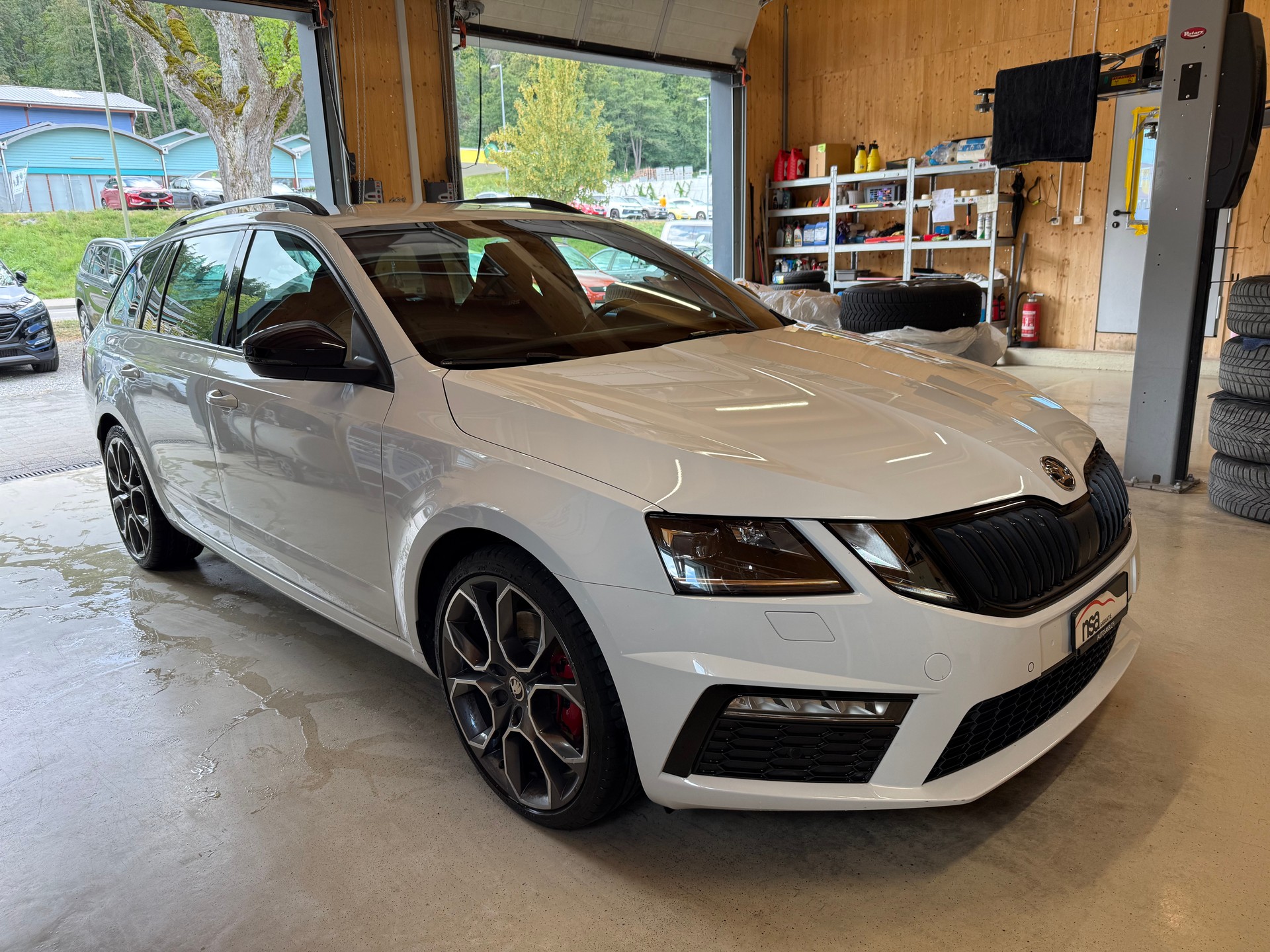 SKODA Octavia Combi 2.0 TDI RS 4x4 DSG-image-2