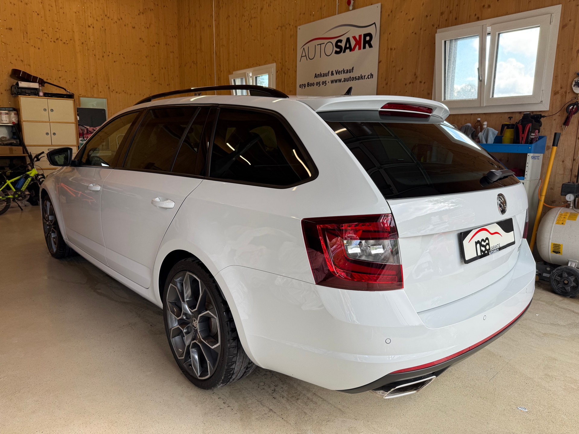 SKODA Octavia Combi 2.0 TDI RS 4x4 DSG-image-5