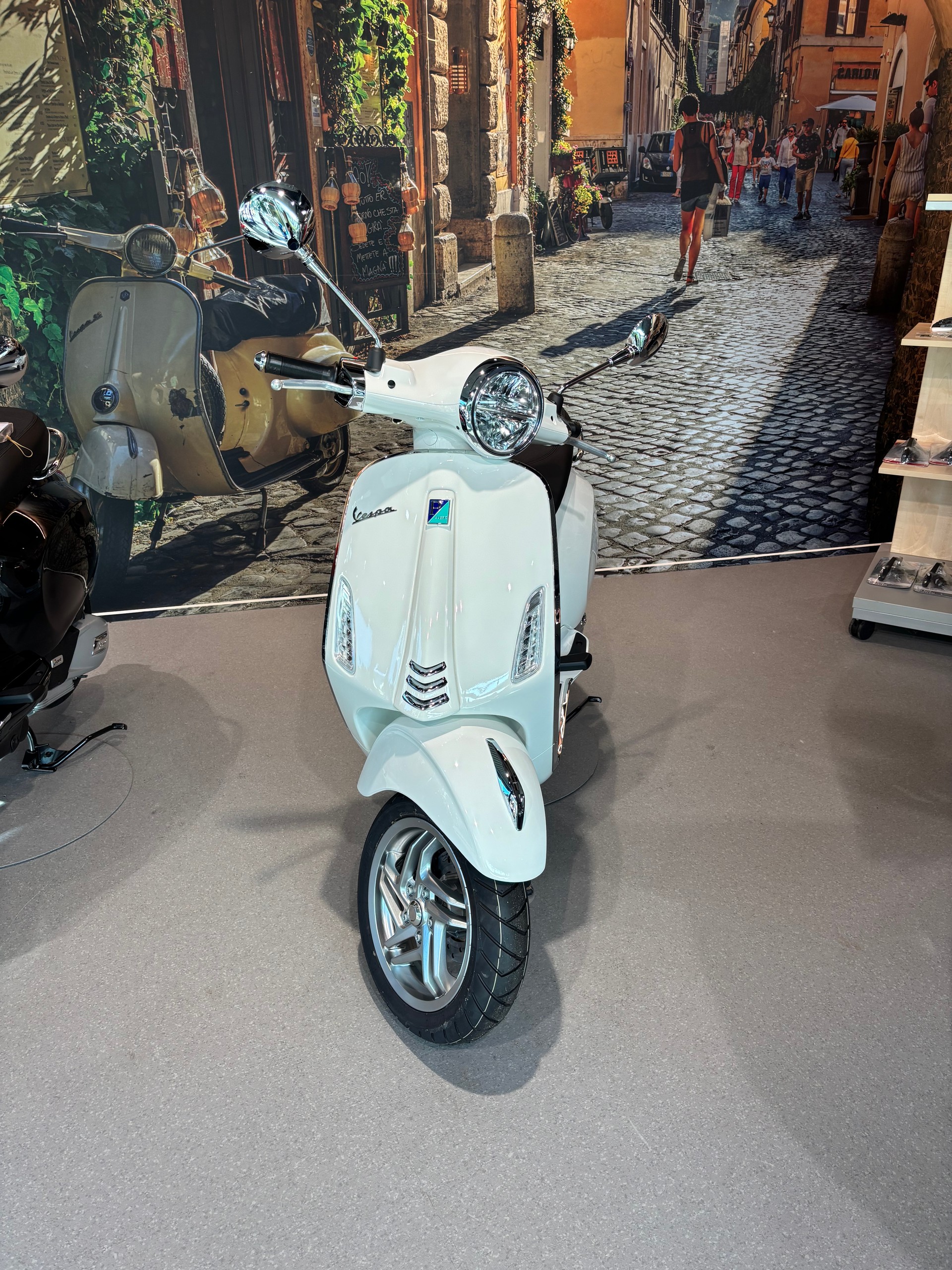 PIAGGIO Vespa Primavera 125 Euro 5+-showroom-element-2