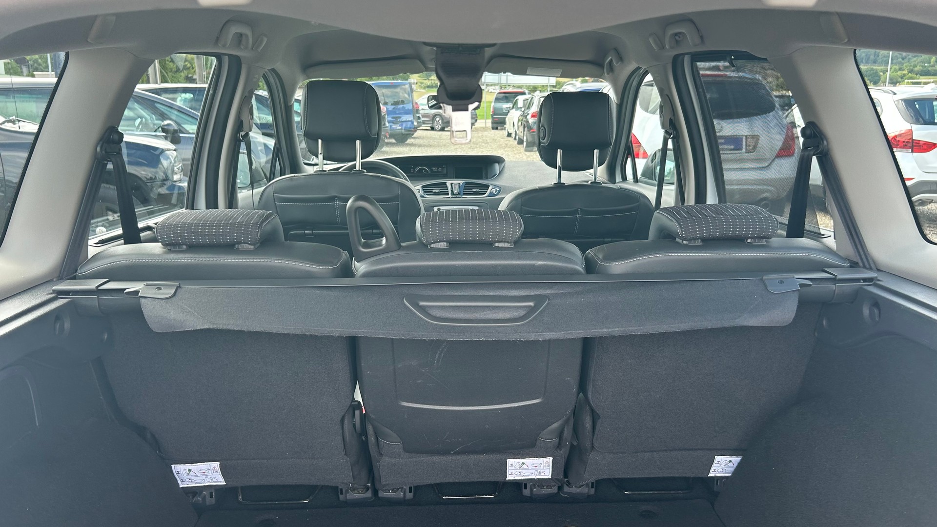 RENAULT Grand Scénic 1.5 dCi Dynamique EDC-image-30