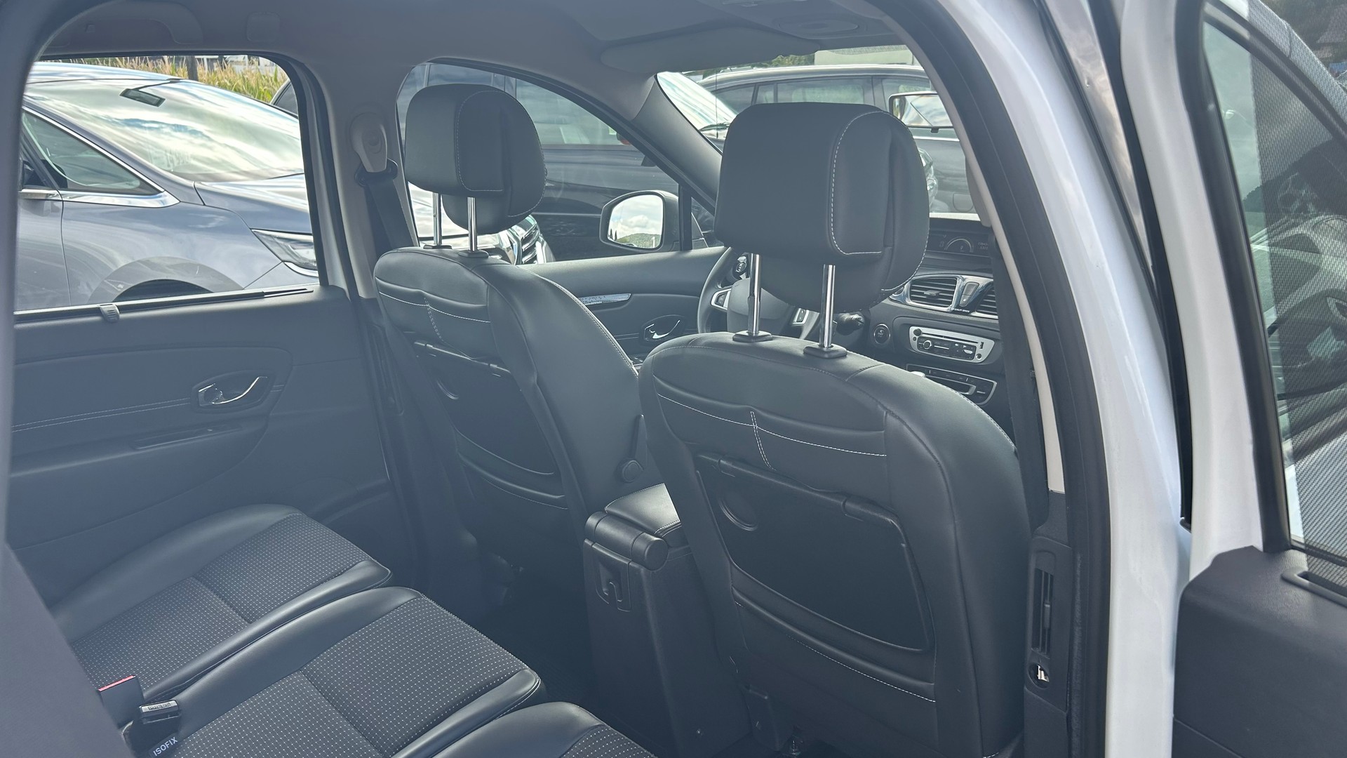 RENAULT Grand Scénic 1.5 dCi Dynamique EDC-image-23